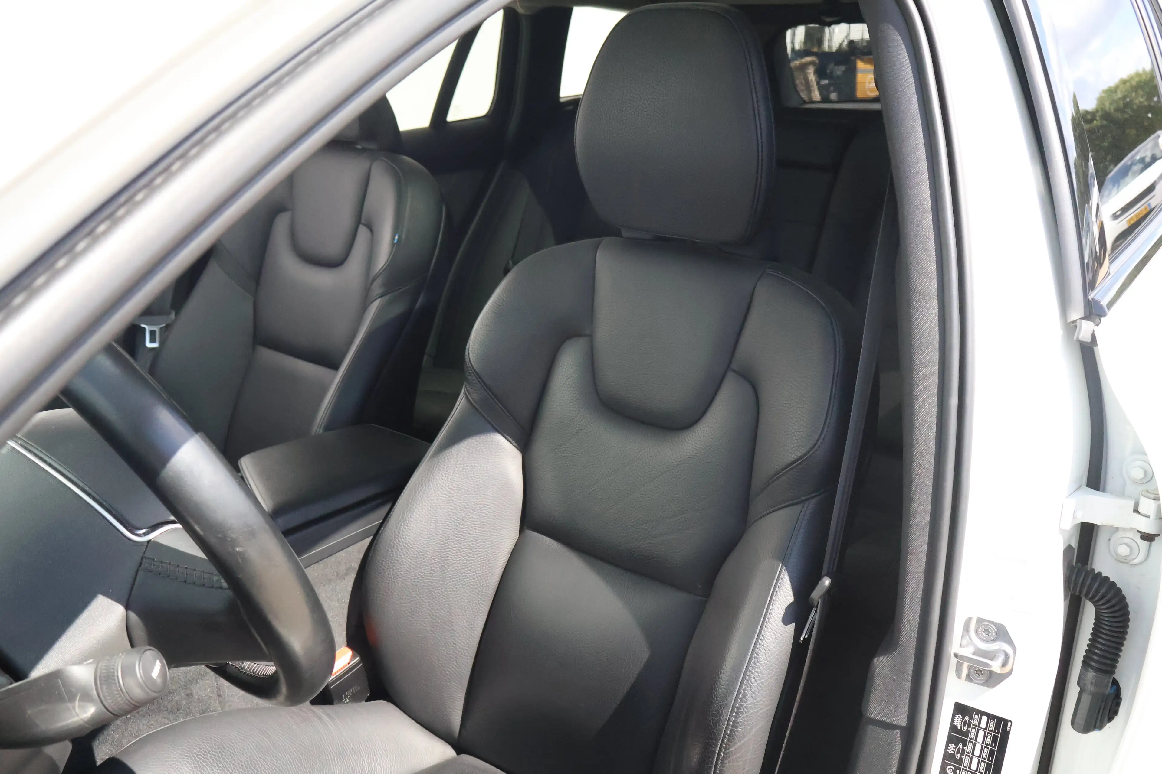 Volvo V60 Cross Country B5 AWD Pro | Leder  | 360cam | Pano | BLIS | Trekh — photo 4
