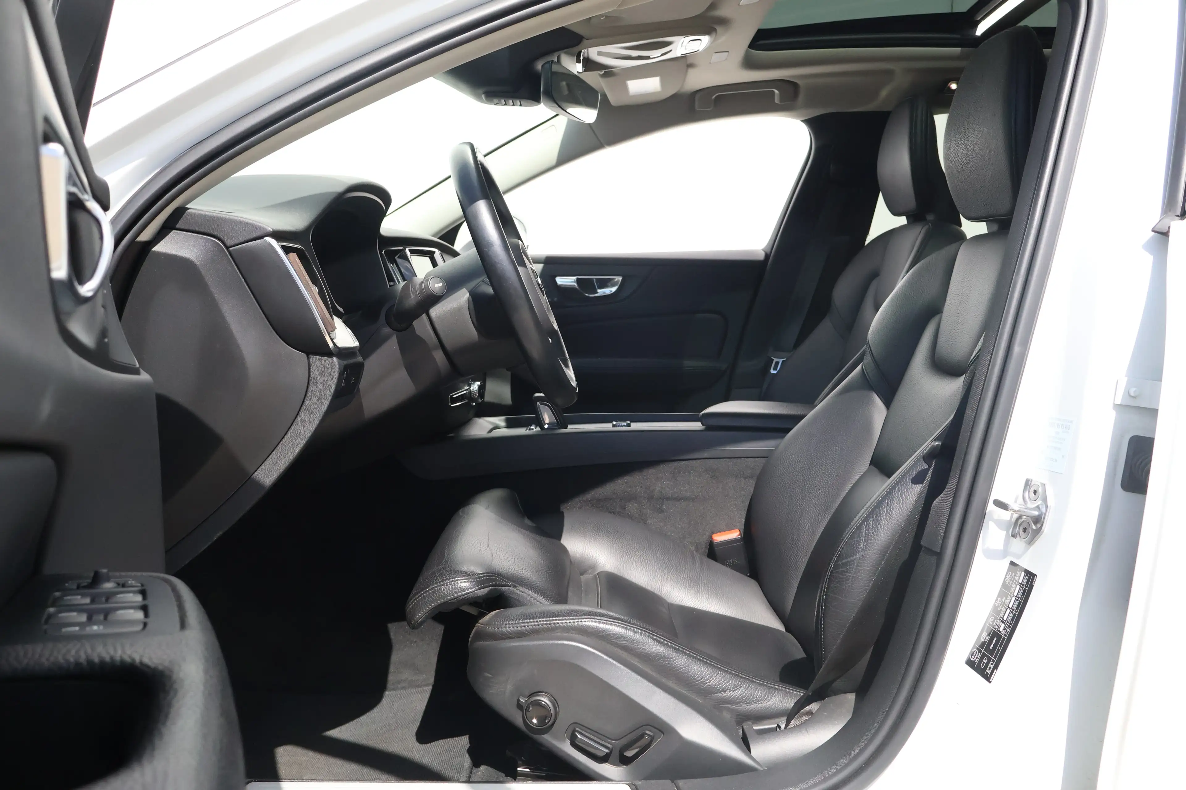Volvo V60 Cross Country B5 AWD Pro | Leder  | 360cam | Pano | BLIS | Trekh — photo 6