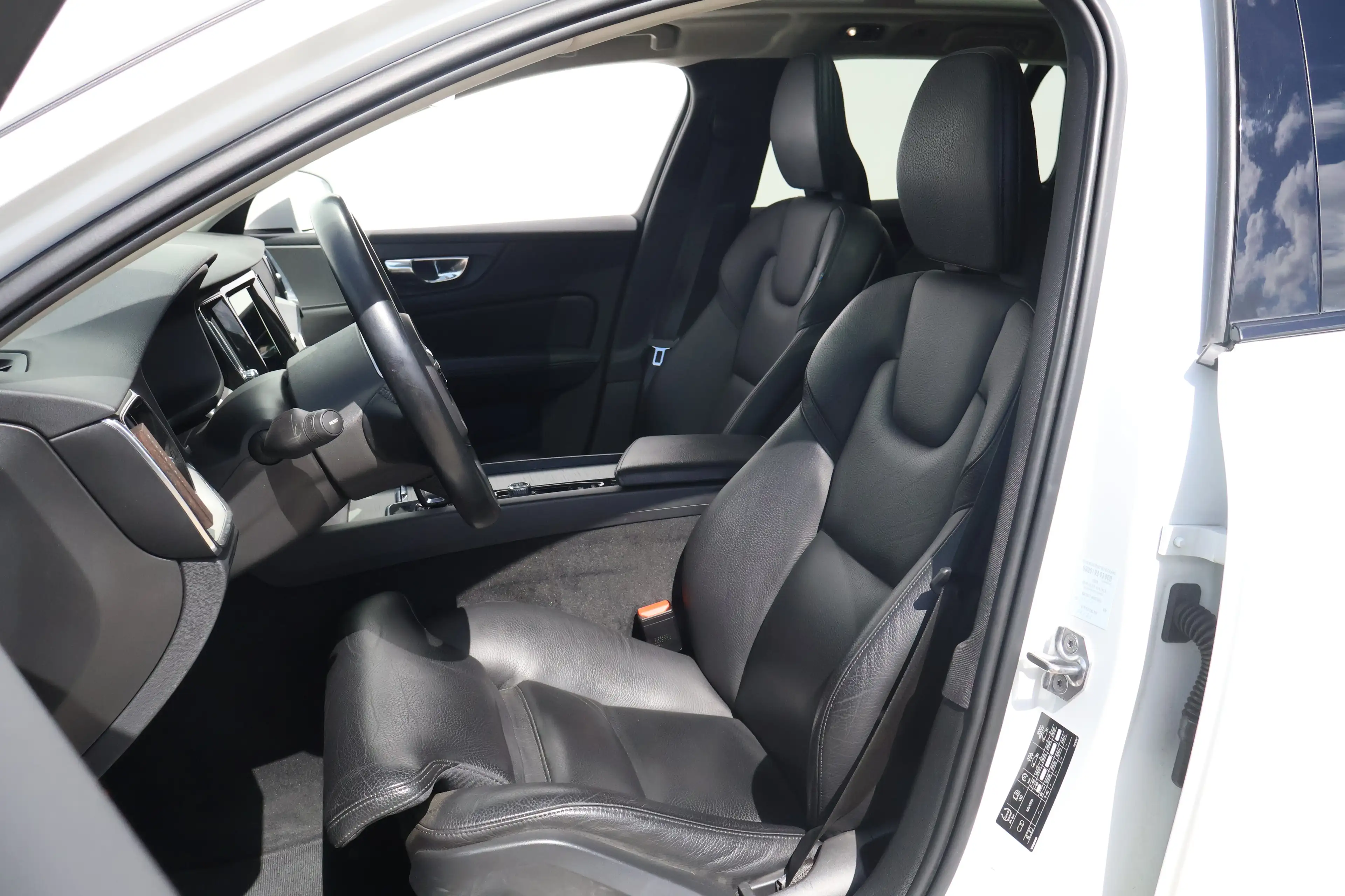 Volvo V60 Cross Country B5 AWD Pro | Leder  | 360cam | Pano | BLIS | Trekh — photo 5