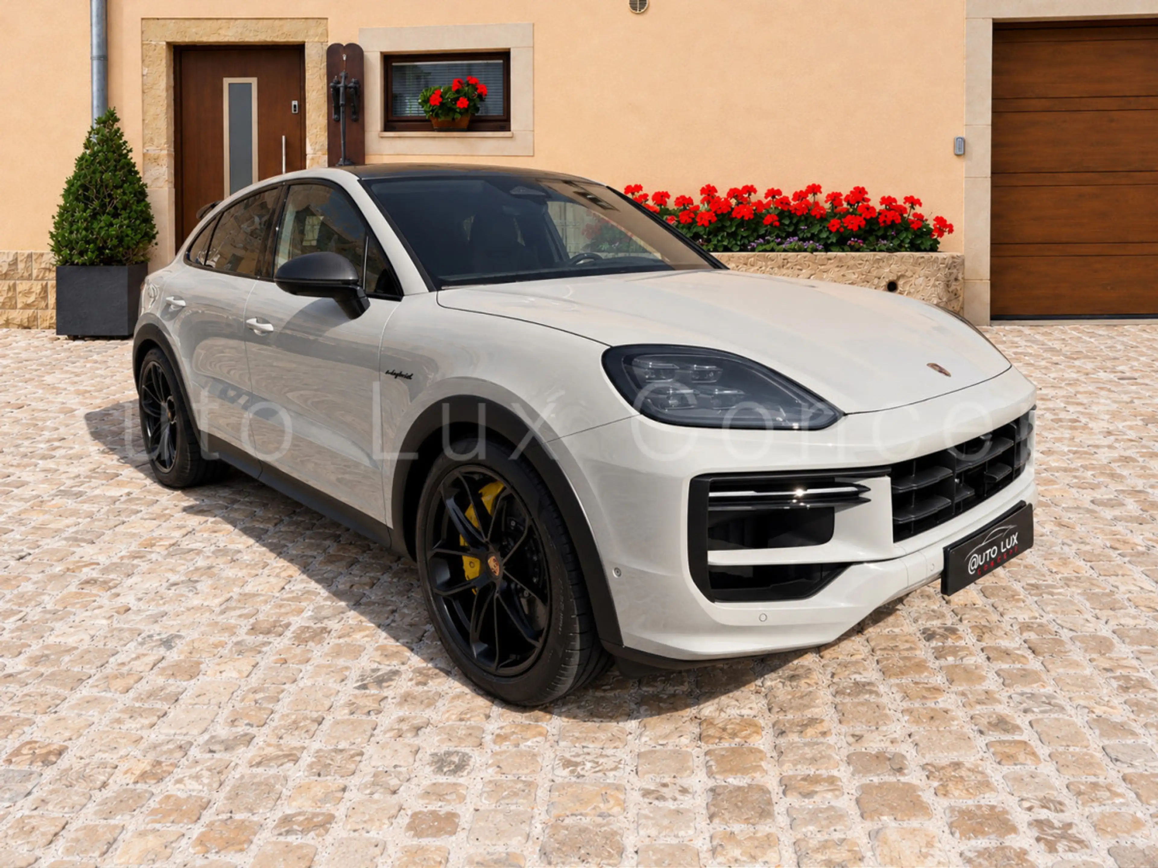 Porsche Cayenne Turbo E-Hybrid Coupé mit GT-Paket — photo 3