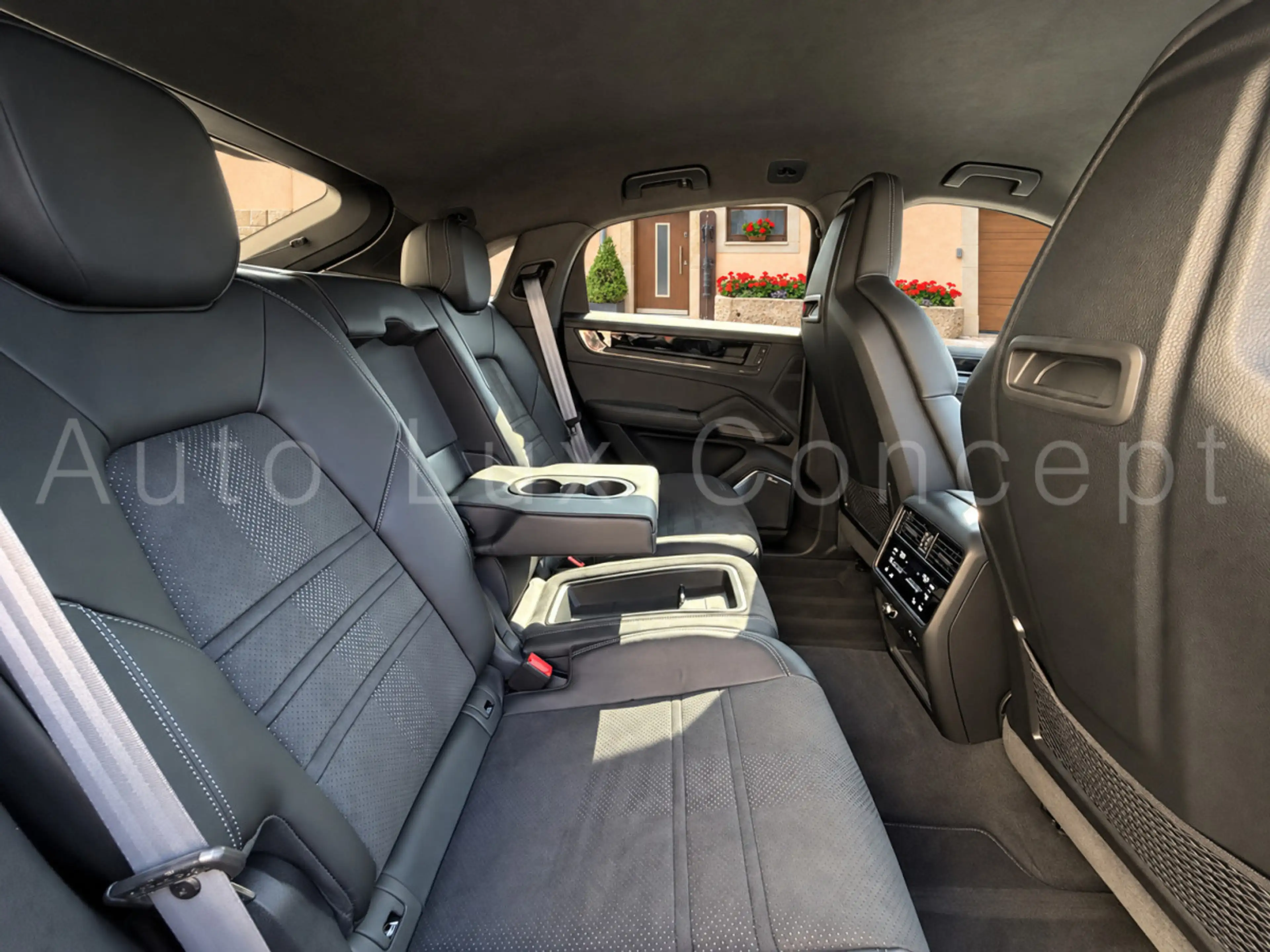 Porsche Cayenne Turbo E-Hybrid Coupé mit GT-Paket — photo 9