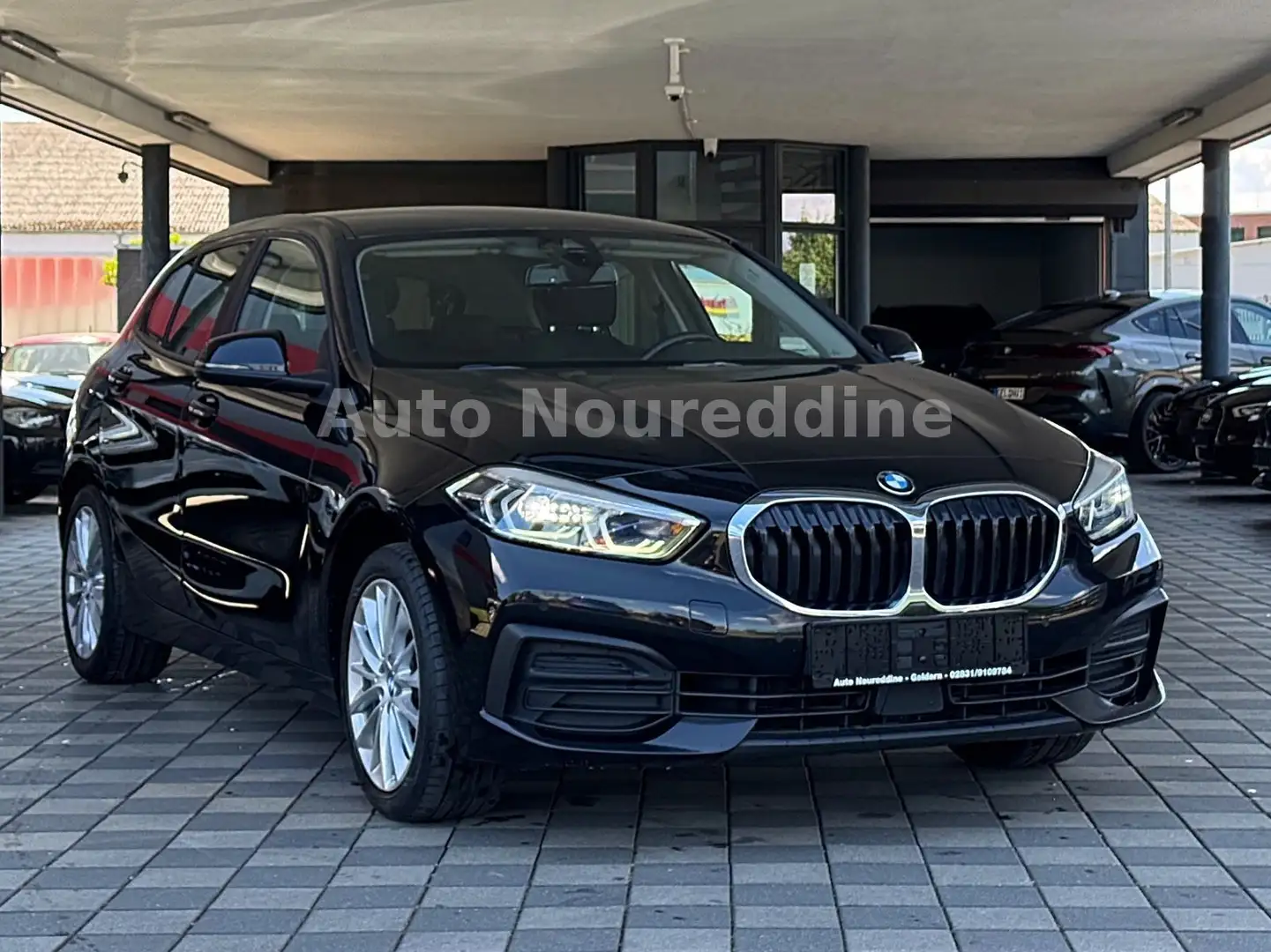 BMW 118 d F40 *Automatik*Navi*LED*DAB*Live*DA*Wlan* Noir - 1
