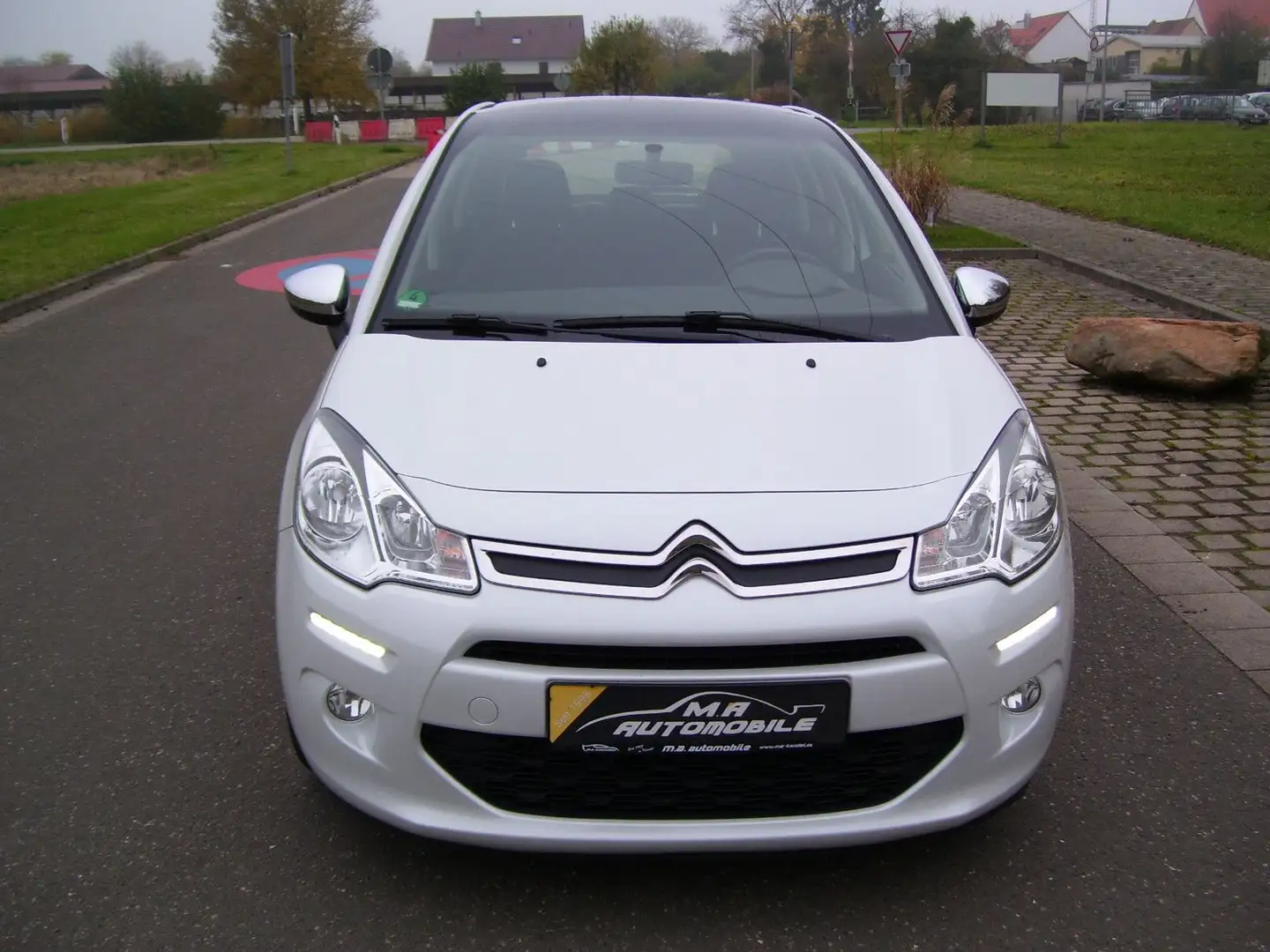 Citroen C3 Selection*Pano-D*PDC*WR*Zahnri/Neu* Weiß - 2