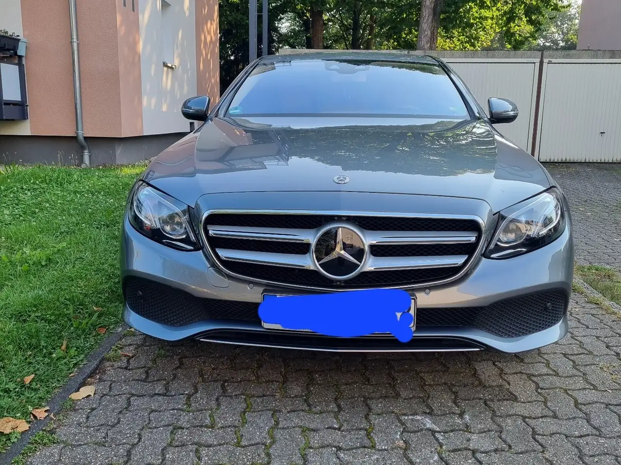 Mercedes-Benz E 220