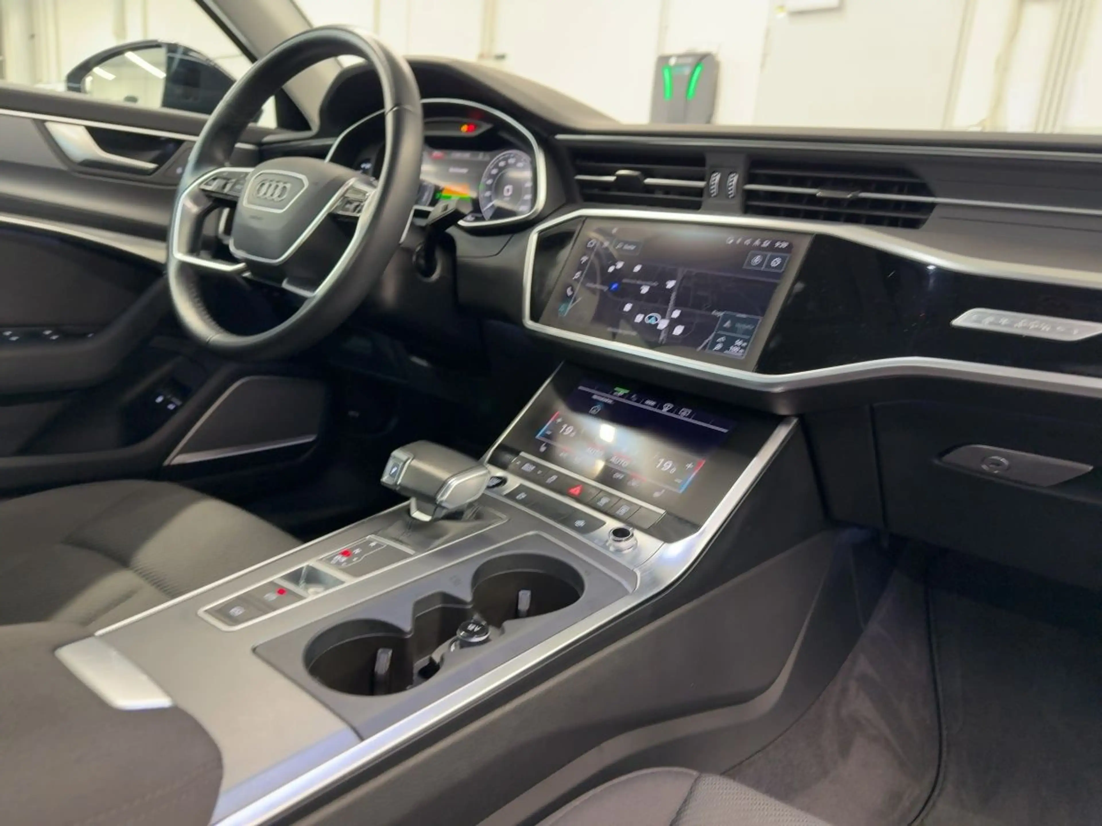 Audi A6 50 TFSI e quattro Head-Up Standklim — photo 14