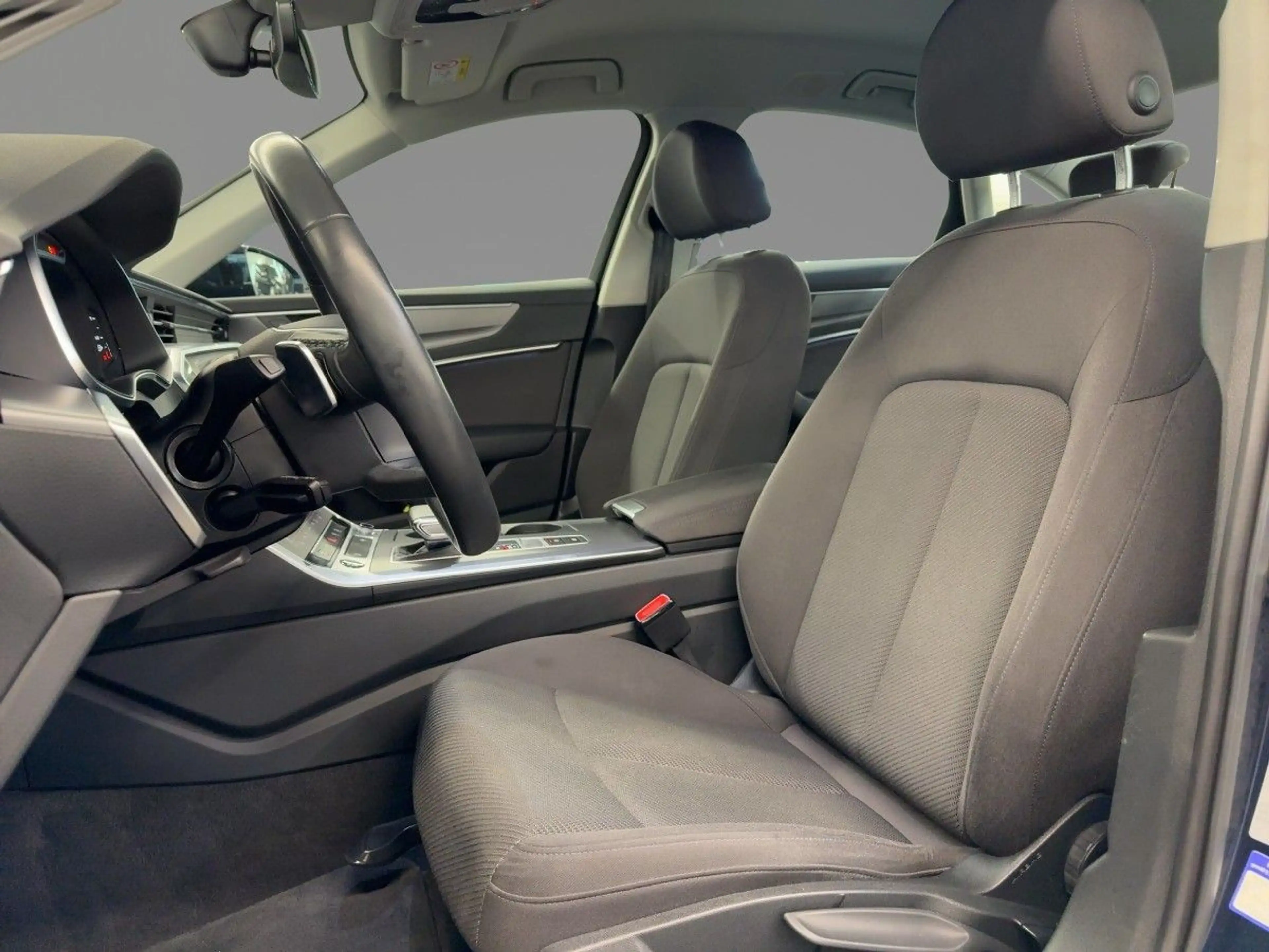 Audi A6 50 TFSI e quattro Head-Up Standklim — photo 8