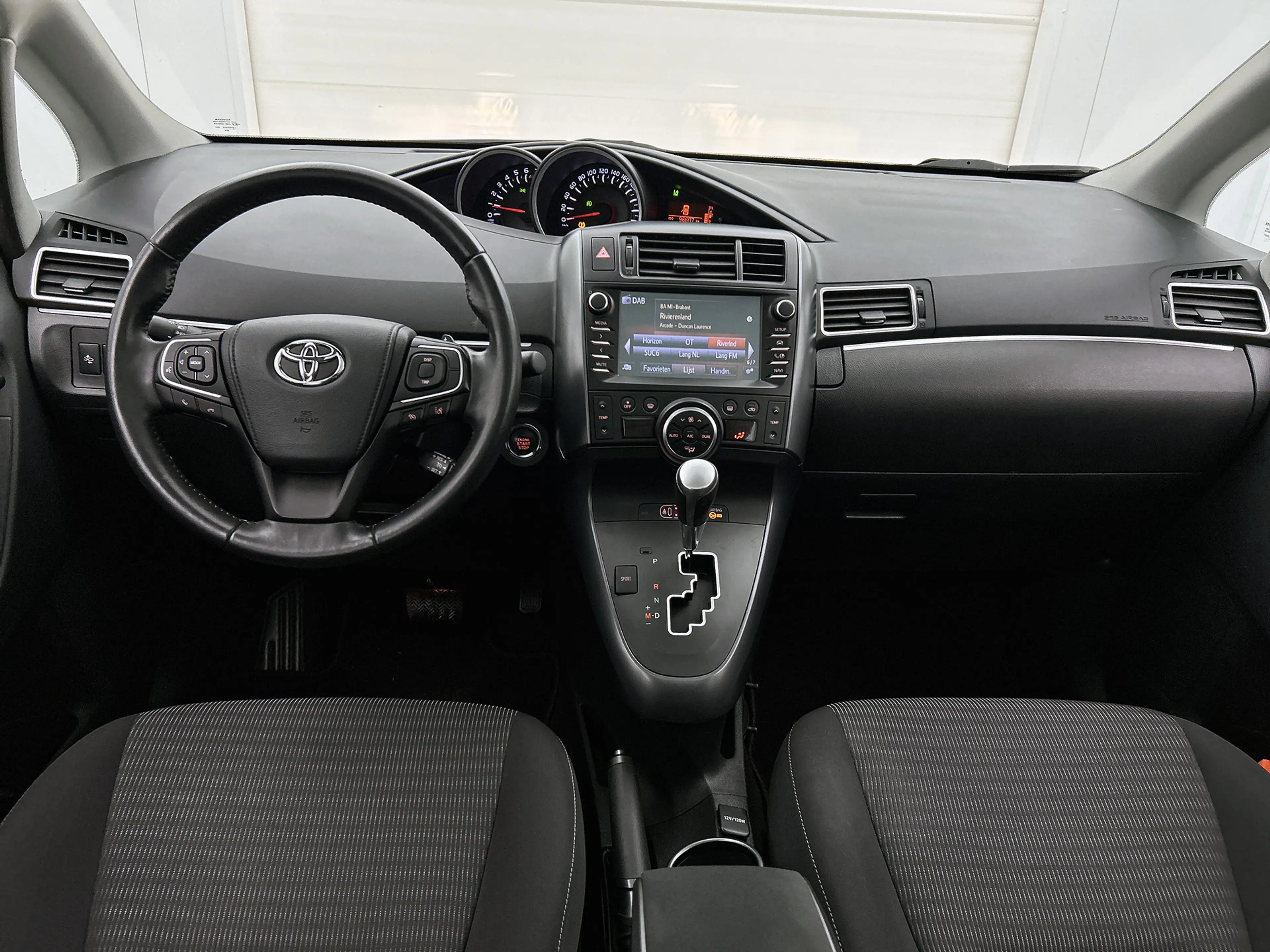 Toyota Verso 1.8 VVT-i SkyView Edition | Panodak | Trekhaak — photo 5