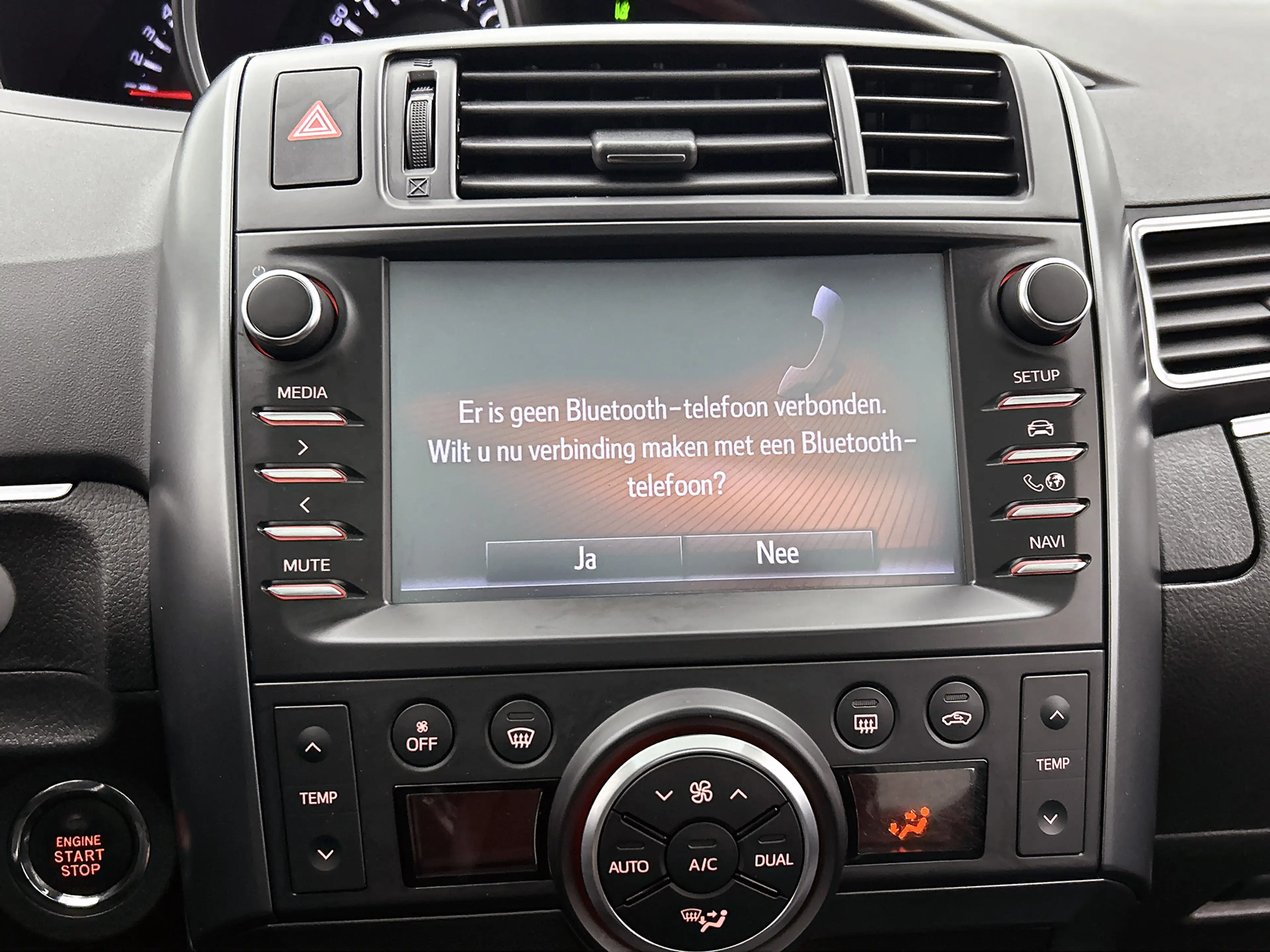 Toyota Verso 1.8 VVT-i SkyView Edition | Panodak | Trekhaak — photo 13