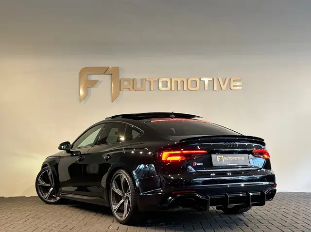 Audi RS5 view 8