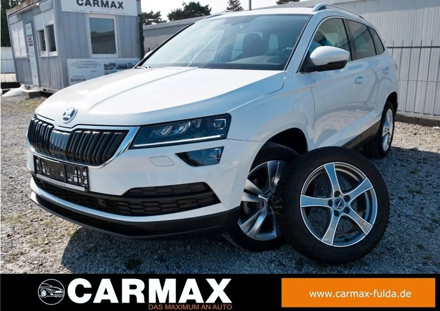 Skoda Karoq Style, LED, PDC, SR+WR, Apple CarPlay Bianco - 1