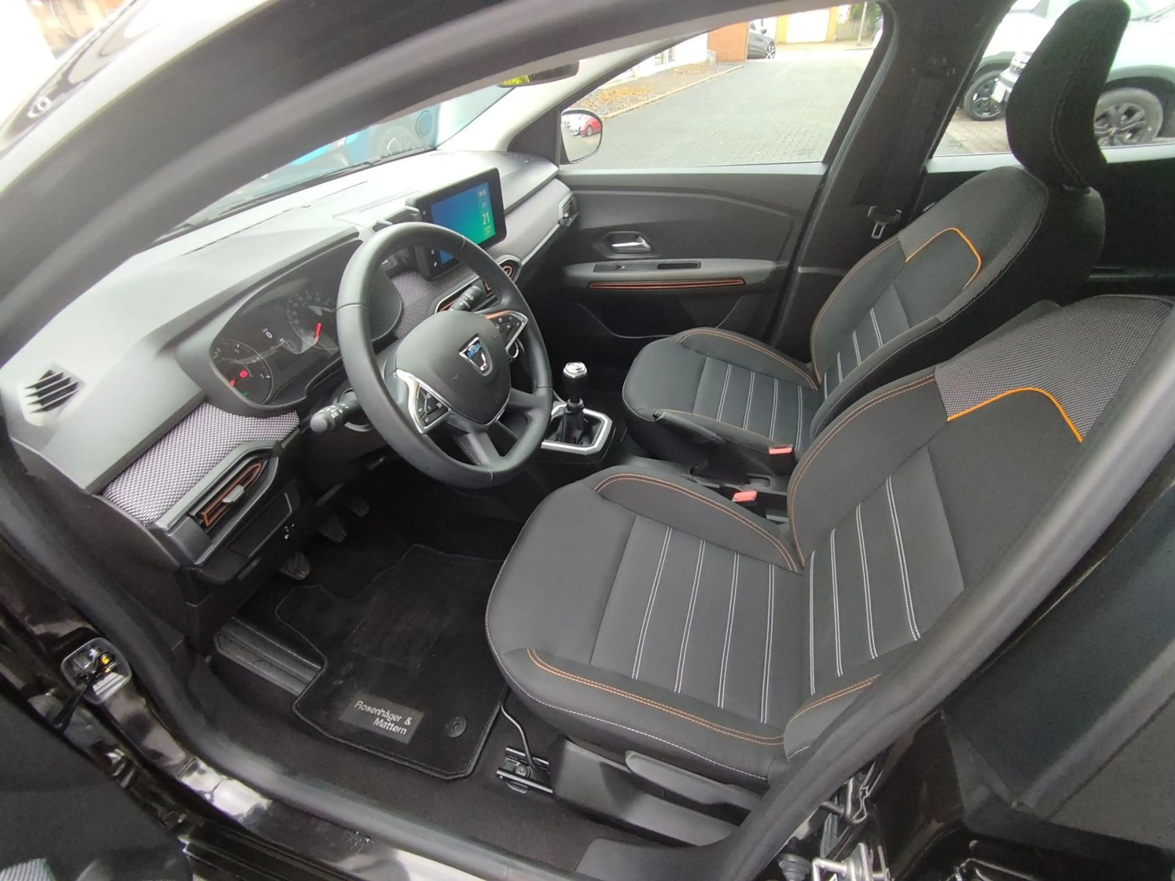 Dacia Sandero Stepway Comfort TCe 90 (MY2021) — photo 15