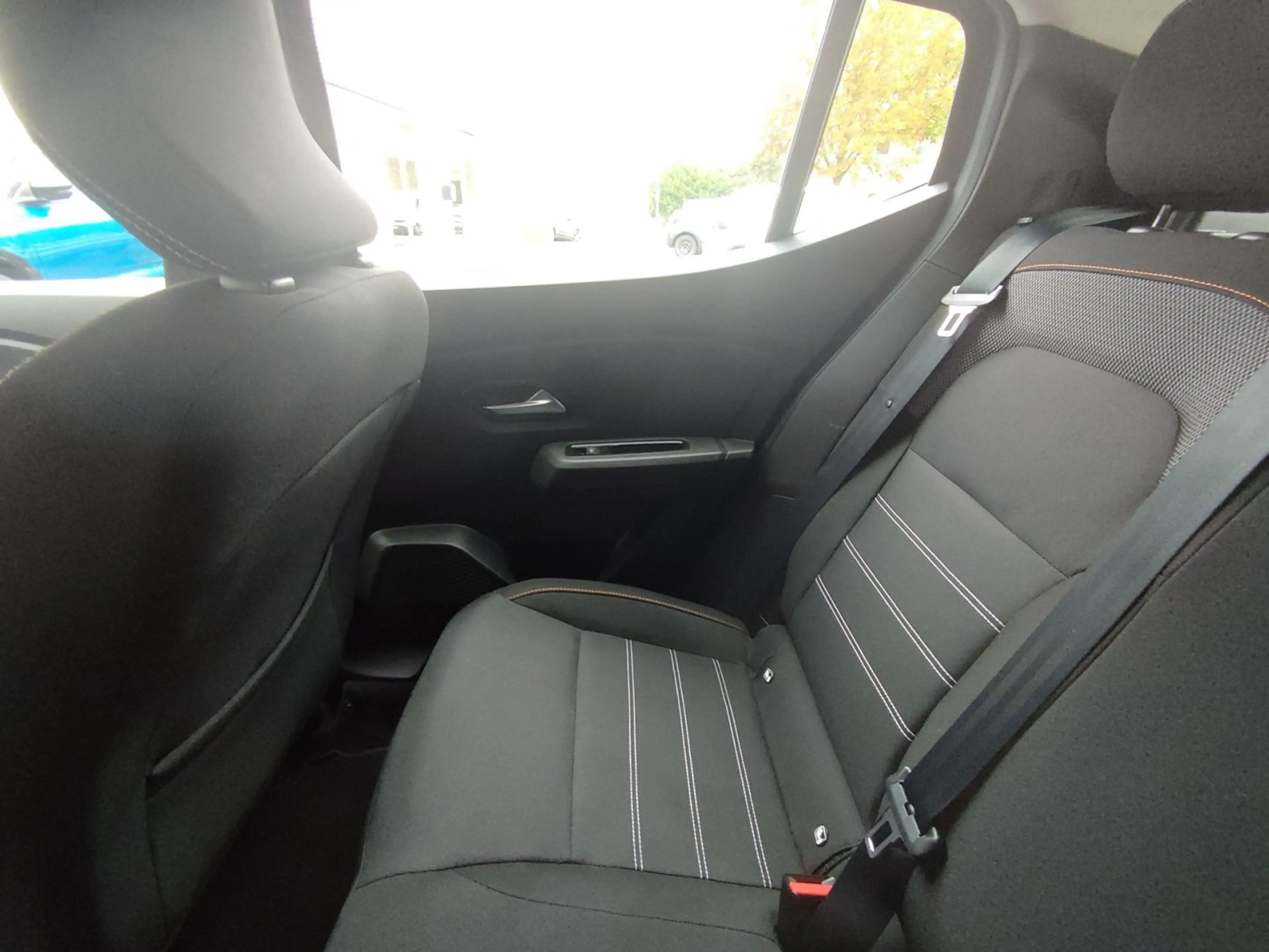 Dacia Sandero Stepway Comfort TCe 90 (MY2021) — photo 12