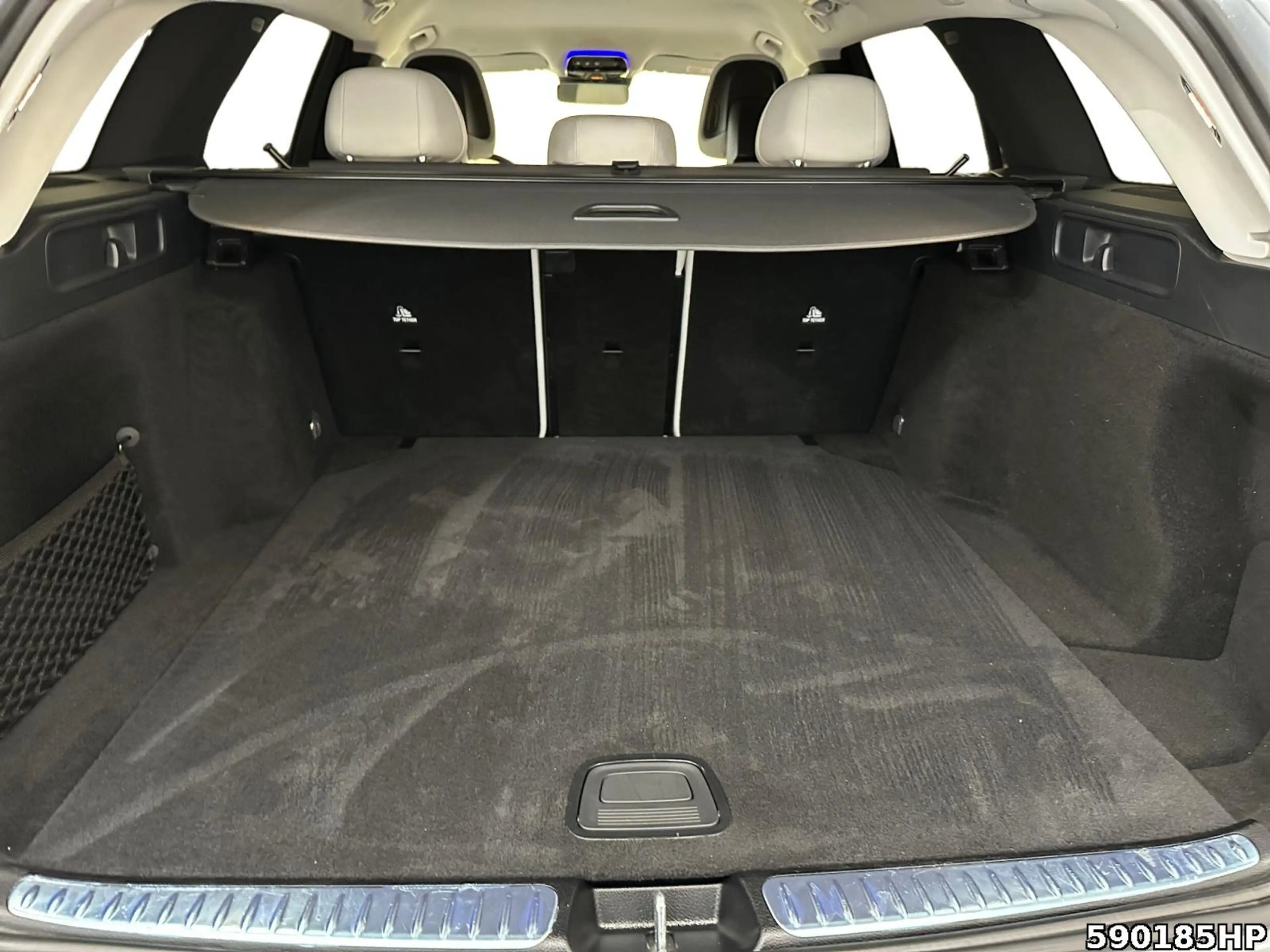 Mercedes-Benz C 220 d T AMG DIGITAL-LIGHT Distronic Ambiente — photo 12
