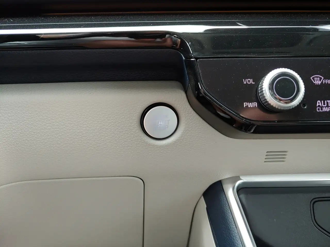 Kia Carnival photo Kia Carnival
