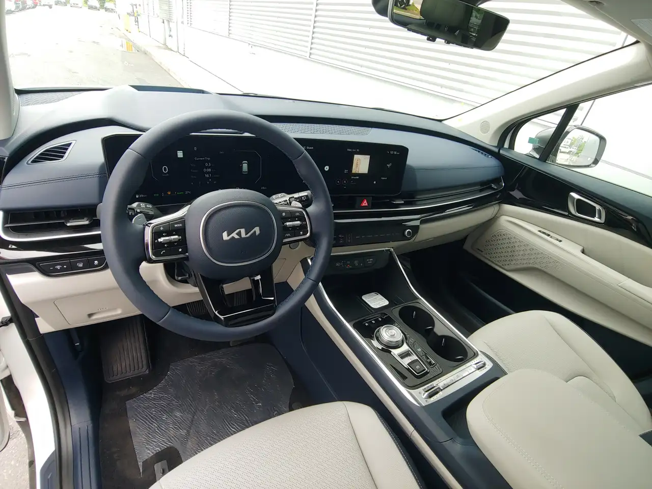 Kia Carnival photo Kia Carnival
