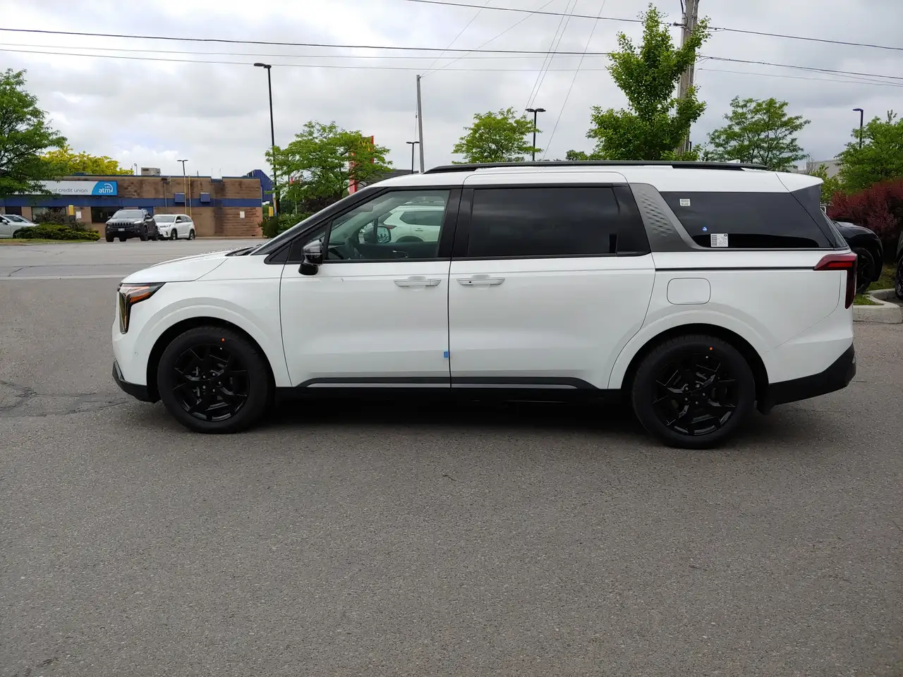 Kia Carnival photo Kia Carnival