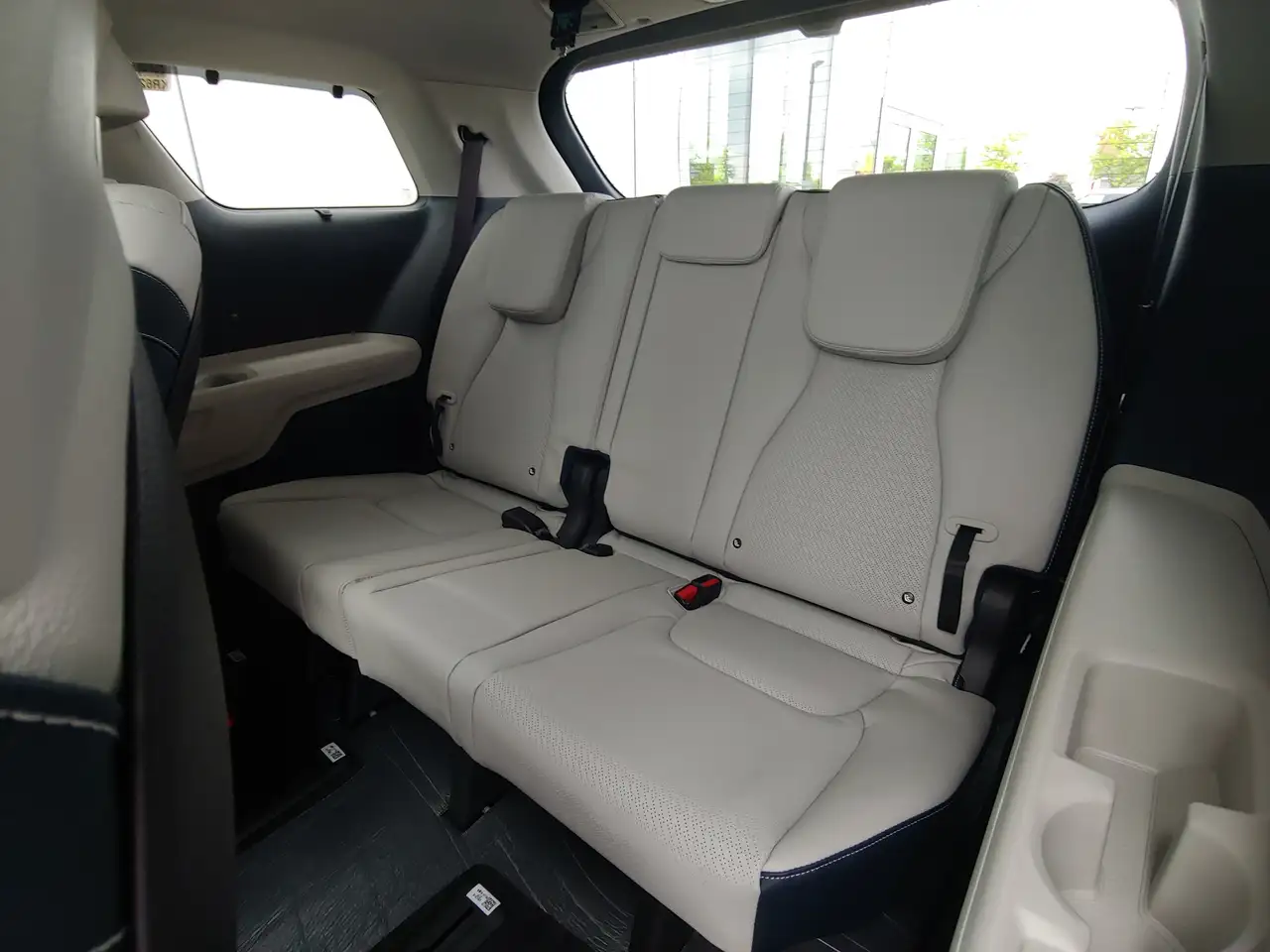 Kia Carnival photo Kia Carnival