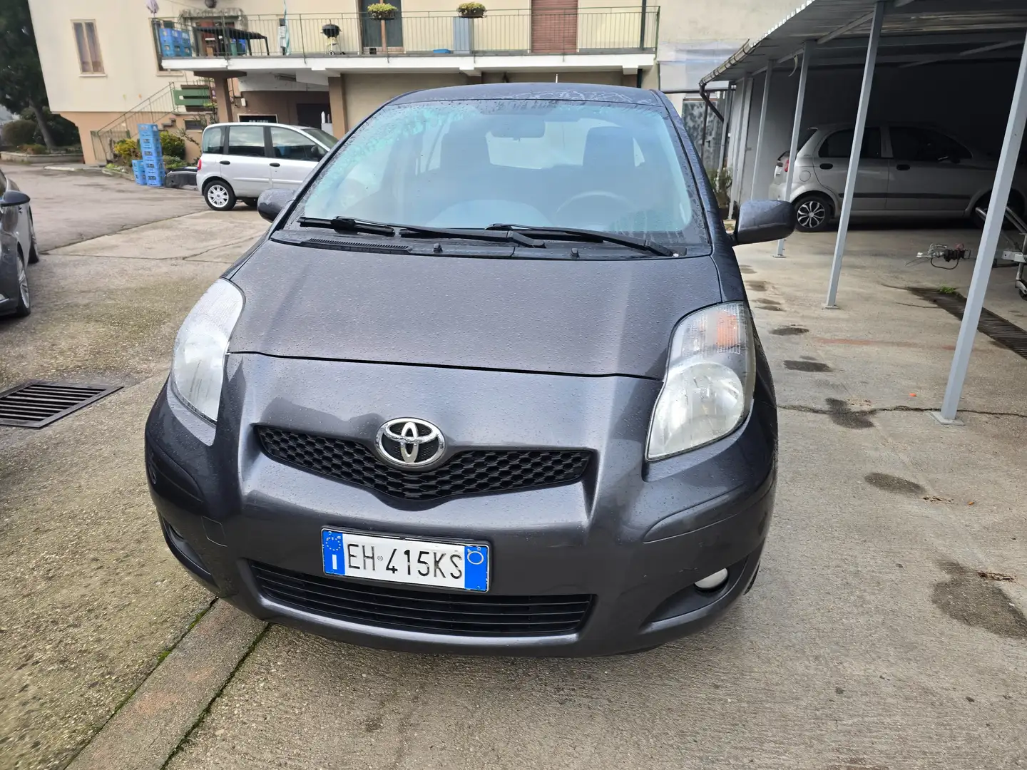 Toyota Yaris Yaris II 2005 5p 1.0 Sol my10 Grigio - 2