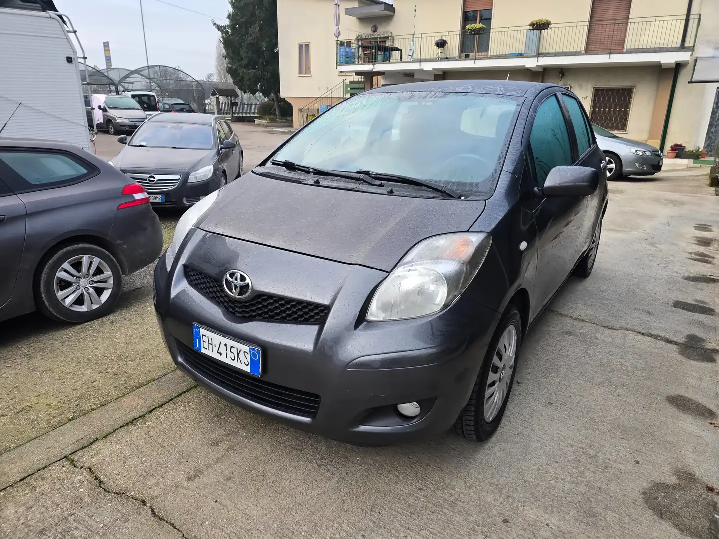 Toyota Yaris Yaris II 2005 5p 1.0 Sol my10 Grigio - 1