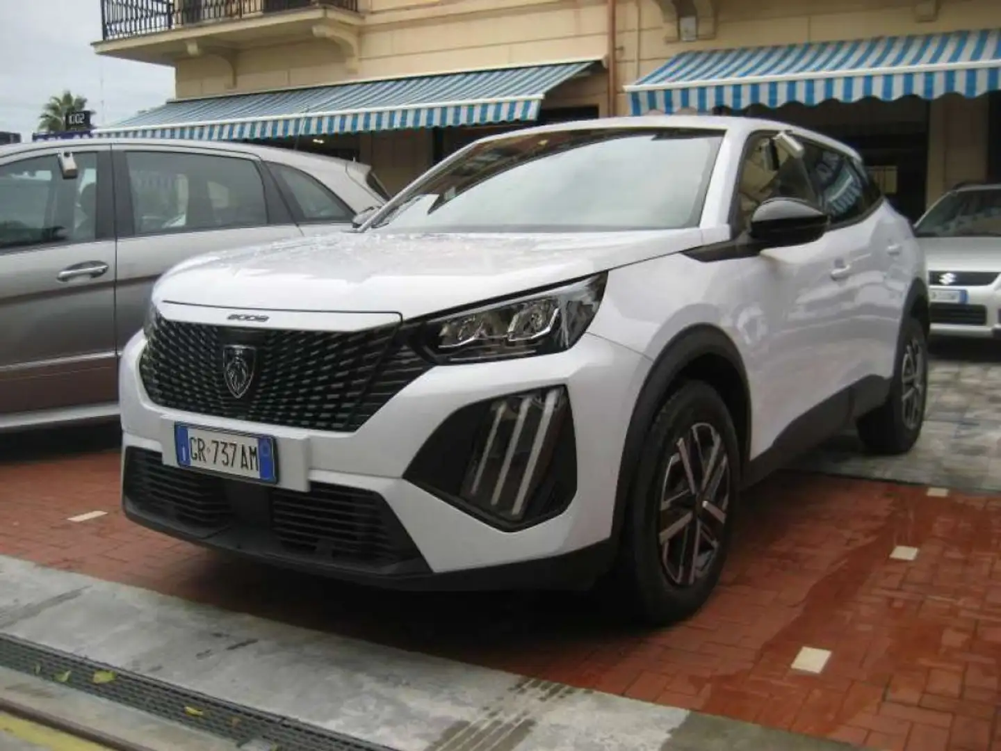 Peugeot 2008 PURETECH 100 S-S ACTIVE Bianco - 2