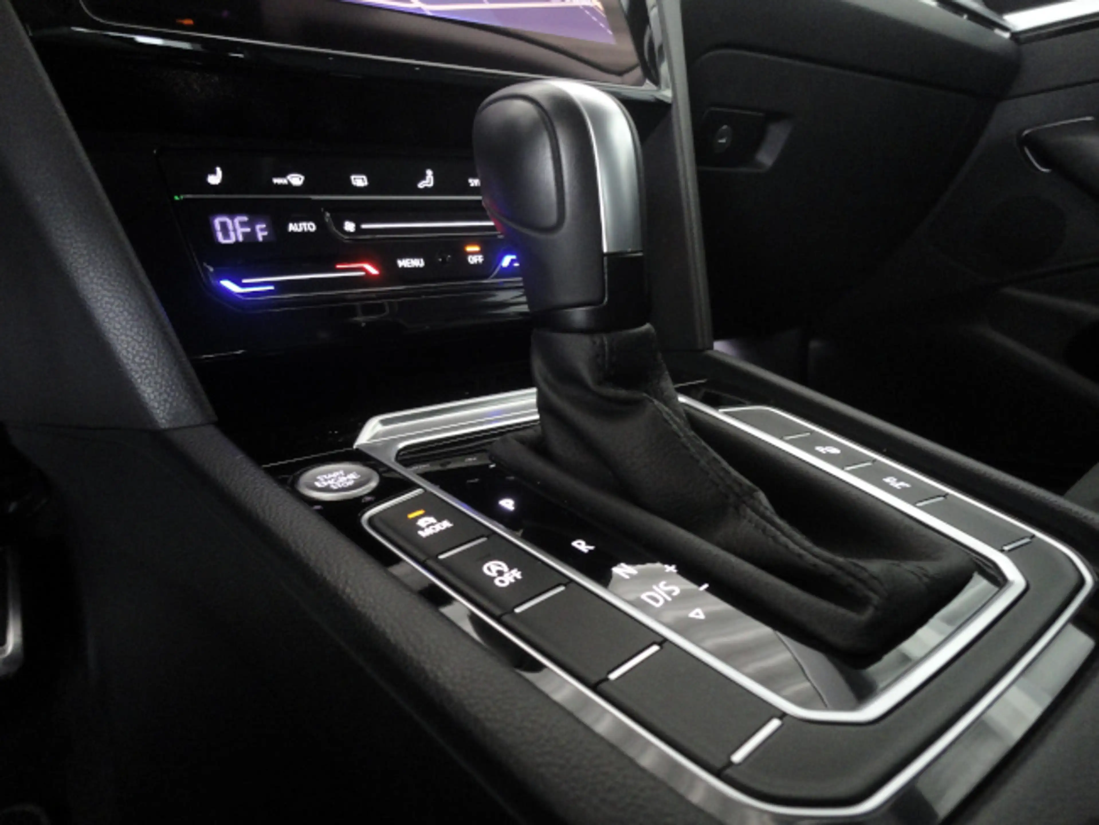 Volkswagen Arteon Elegance TDI 4Motion DSG — photo 8