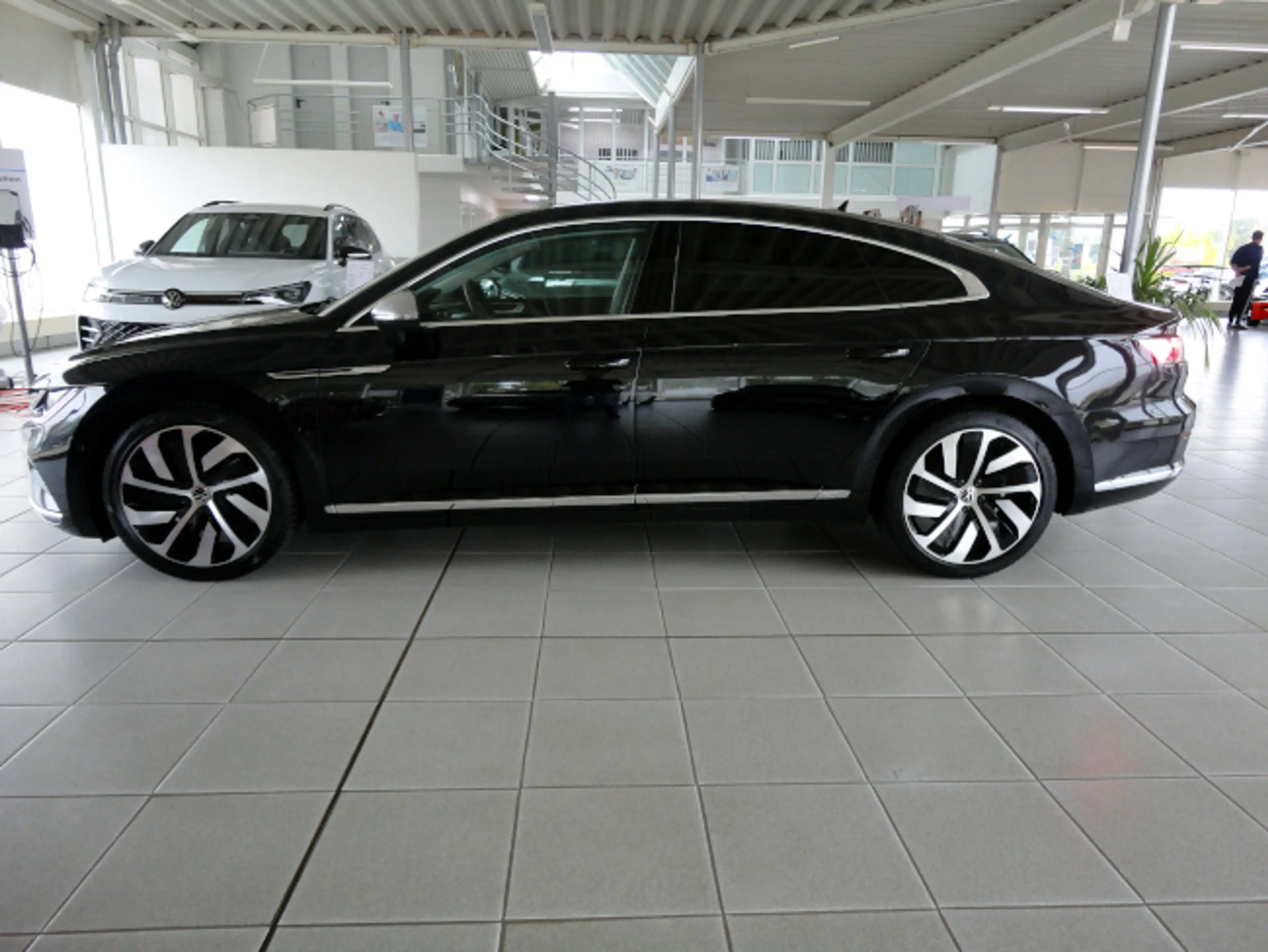 Volkswagen Arteon Elegance TDI 4Motion DSG — photo 2