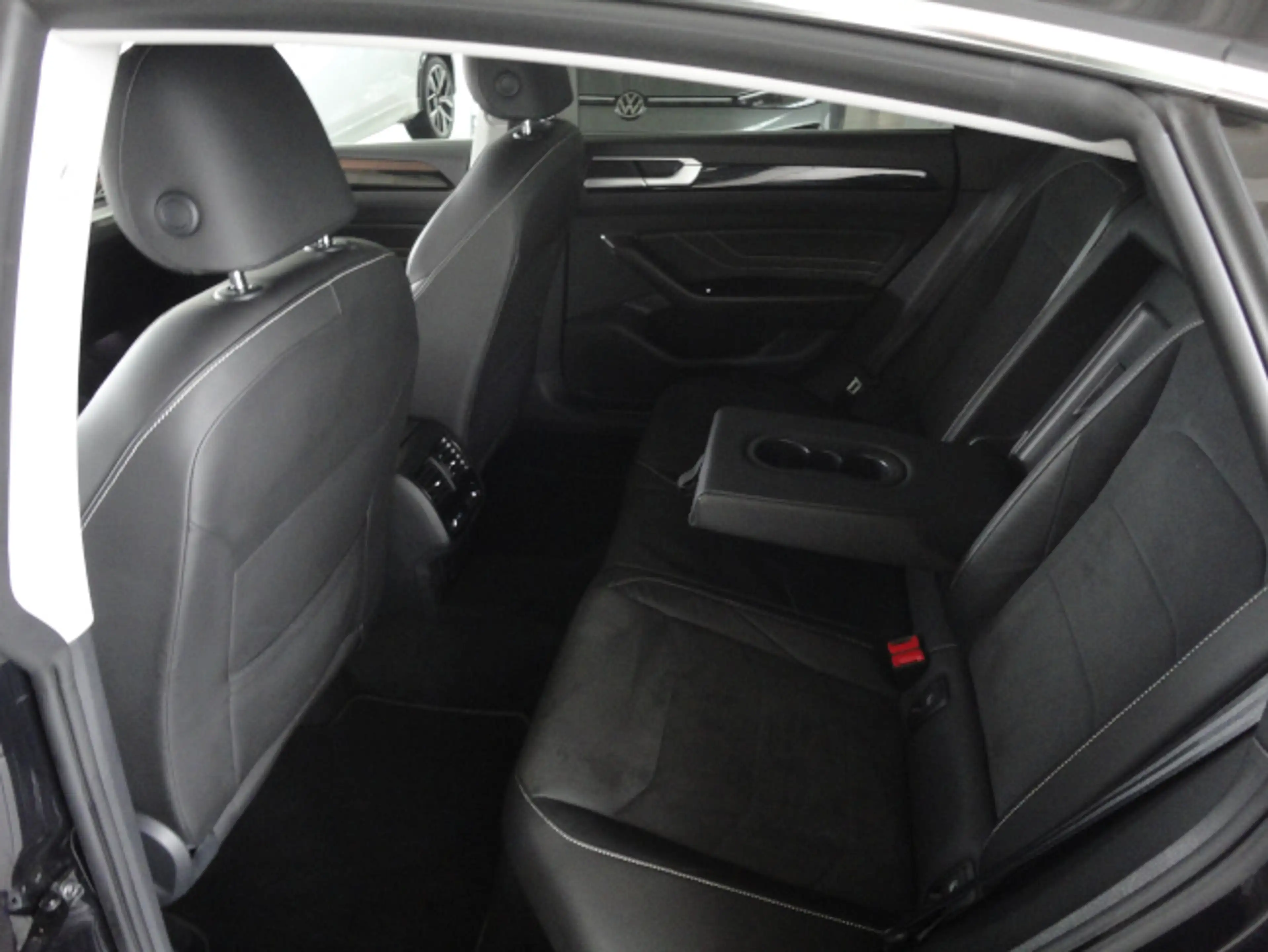 Volkswagen Arteon Elegance TDI 4Motion DSG — photo 6