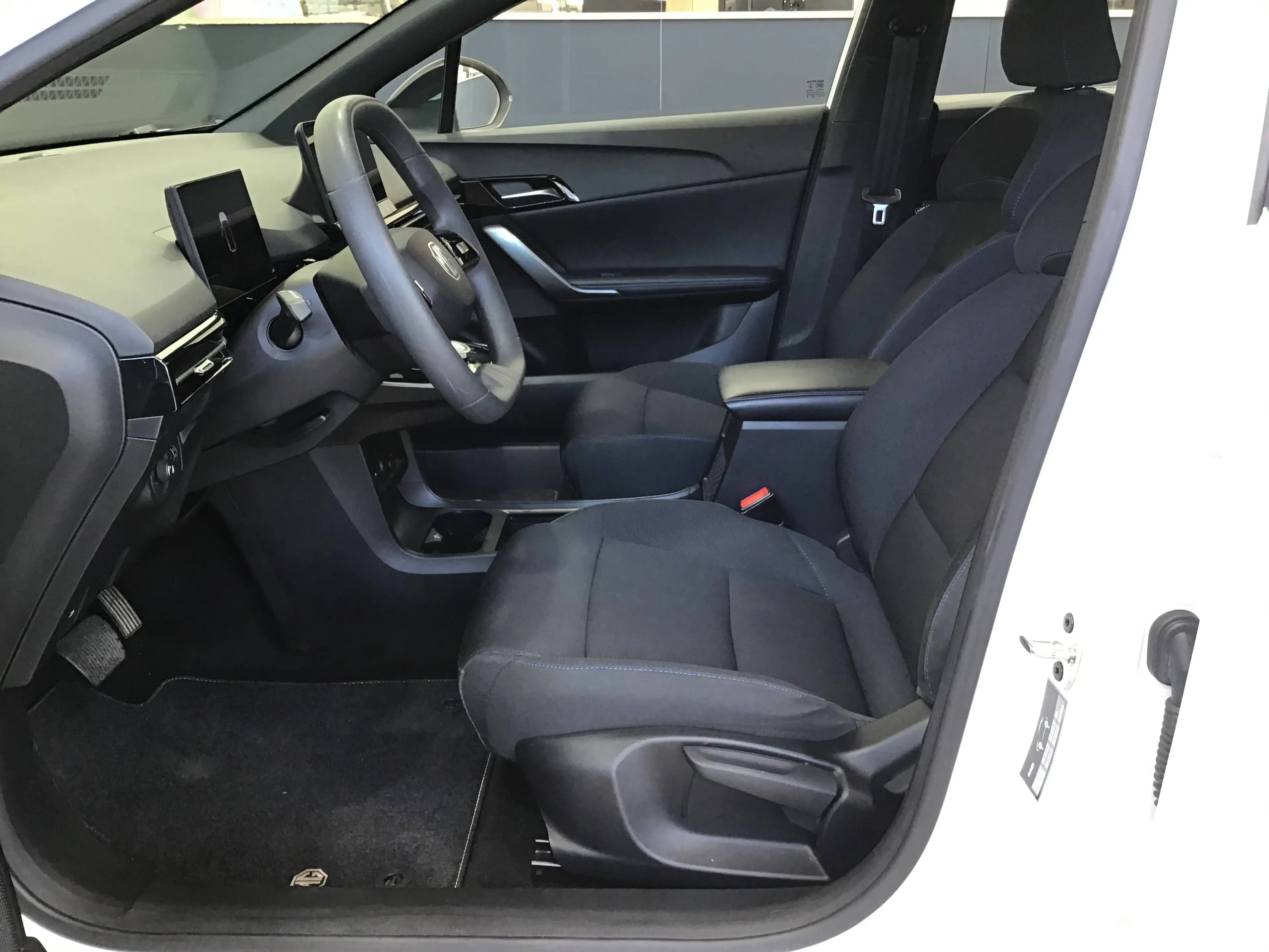 MG MG4 54 kWh AUTOMAAT BJ12/2024 43895KM DABRADIO AIRCO — photo 9