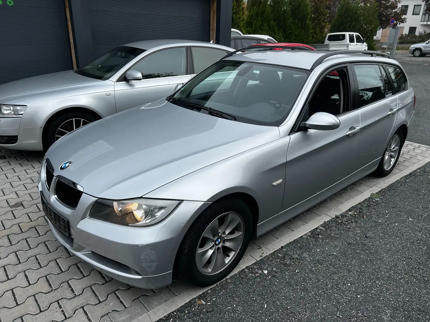 BMW 318 3er Touring 318i Touring--Ölverlust Ventildeck- Argent - 2