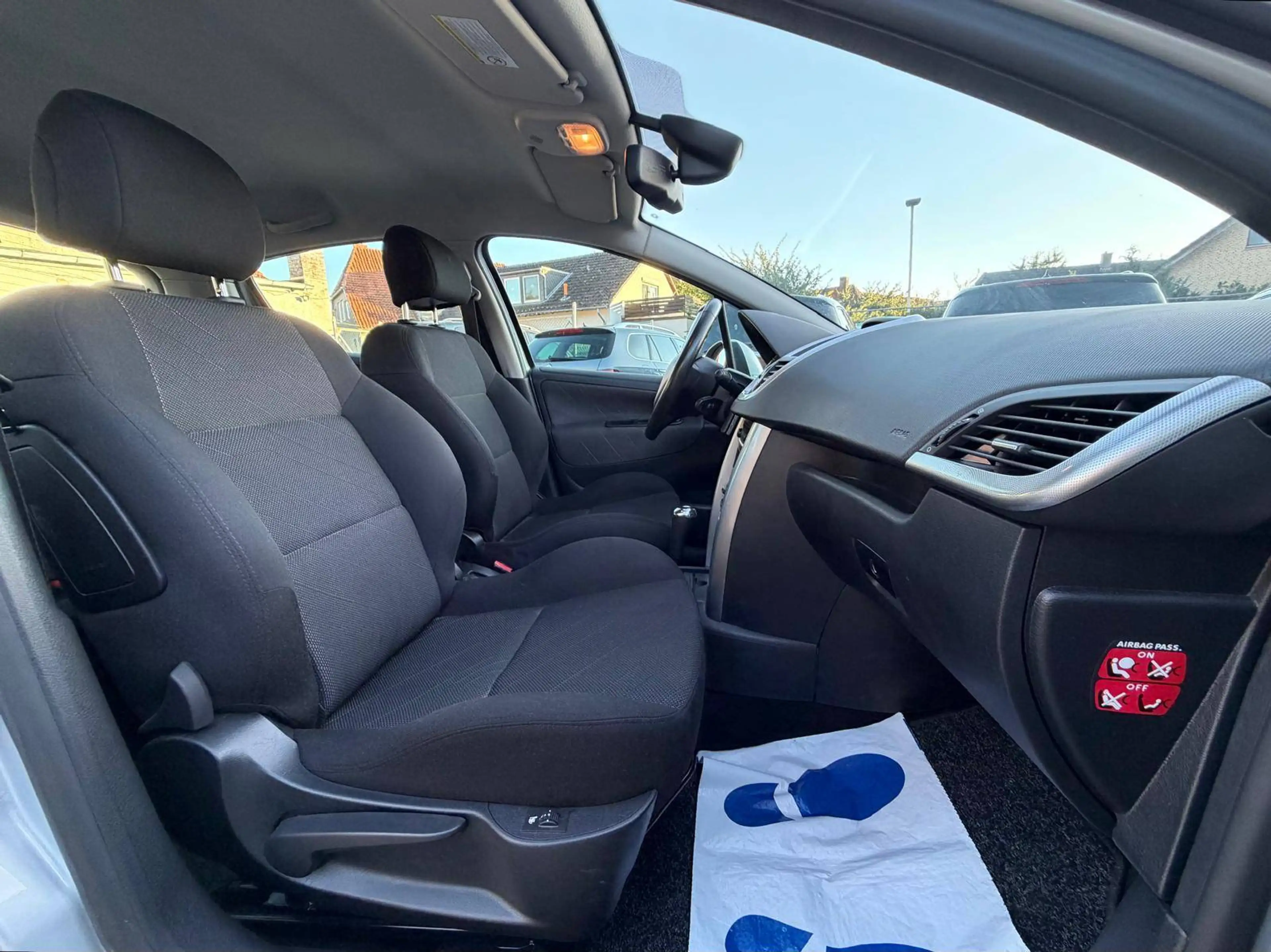 Peugeot 207 1.6 Sport Automatik 1Hand Sitzheizung Einparkhilfe Klima — photo 10