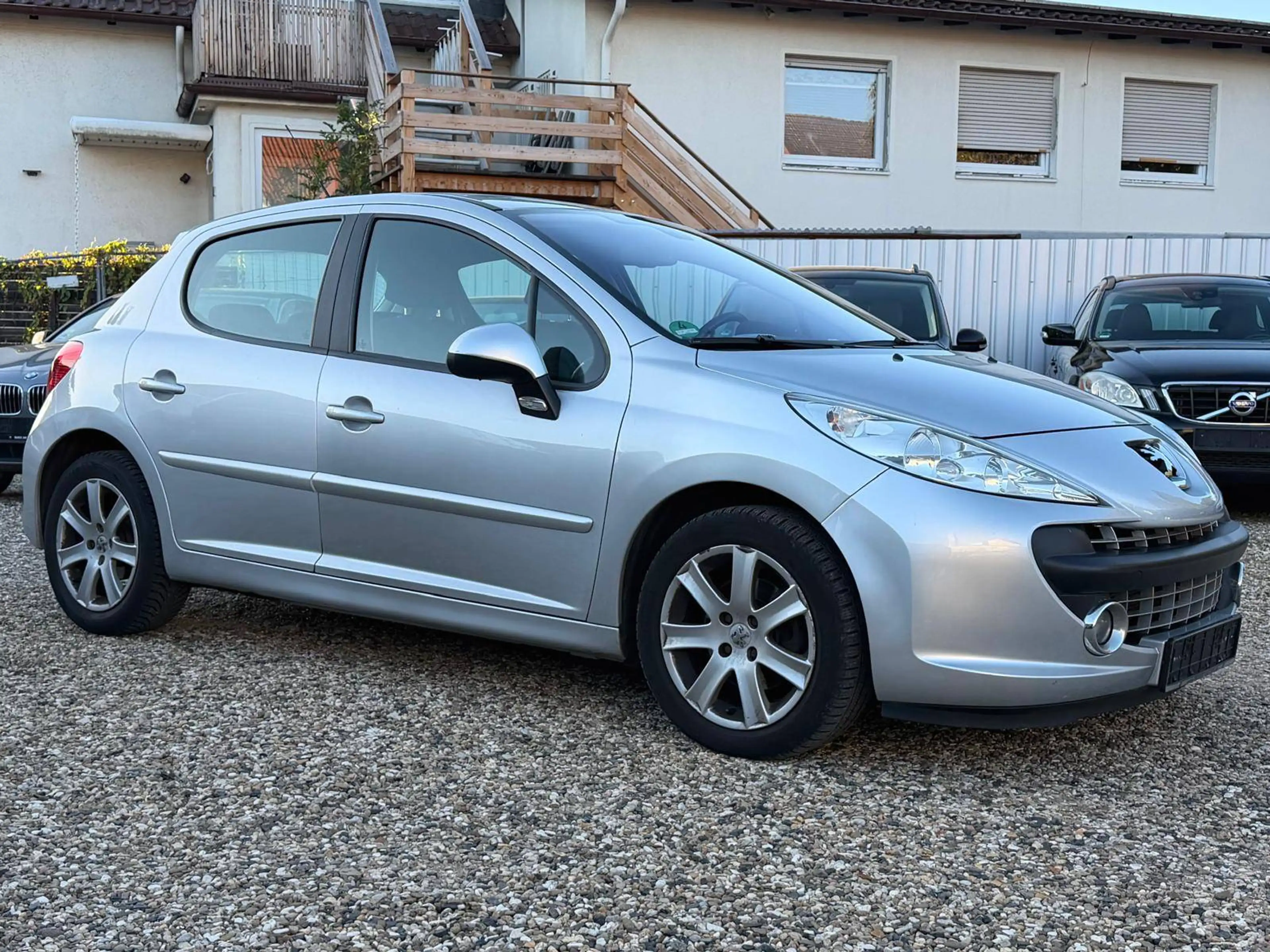 Peugeot 207 1.6 Sport Automatik 1Hand Sitzheizung Einparkhilfe Klima — photo 7