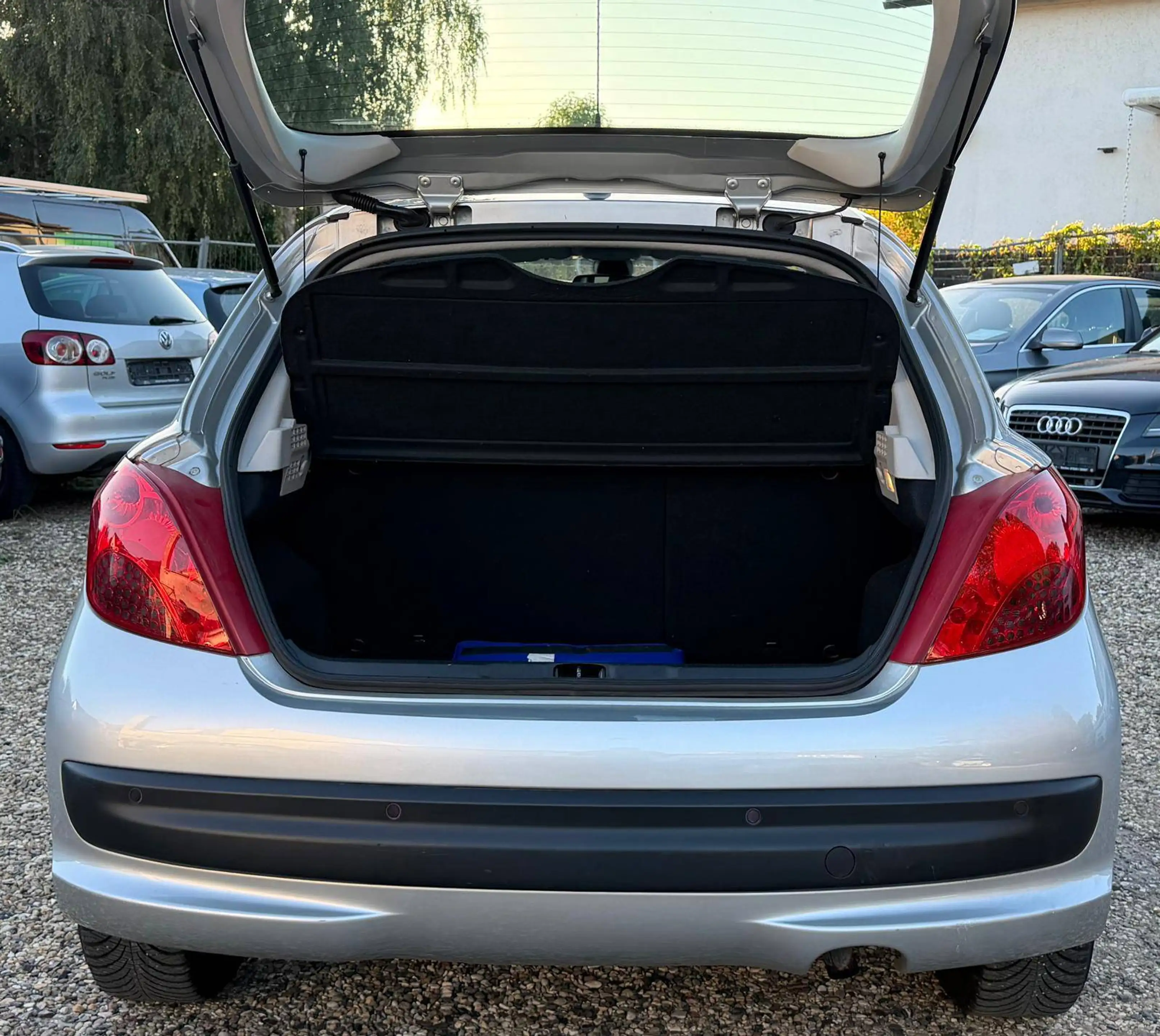 Peugeot 207 1.6 Sport Automatik 1Hand Sitzheizung Einparkhilfe Klima — photo 5
