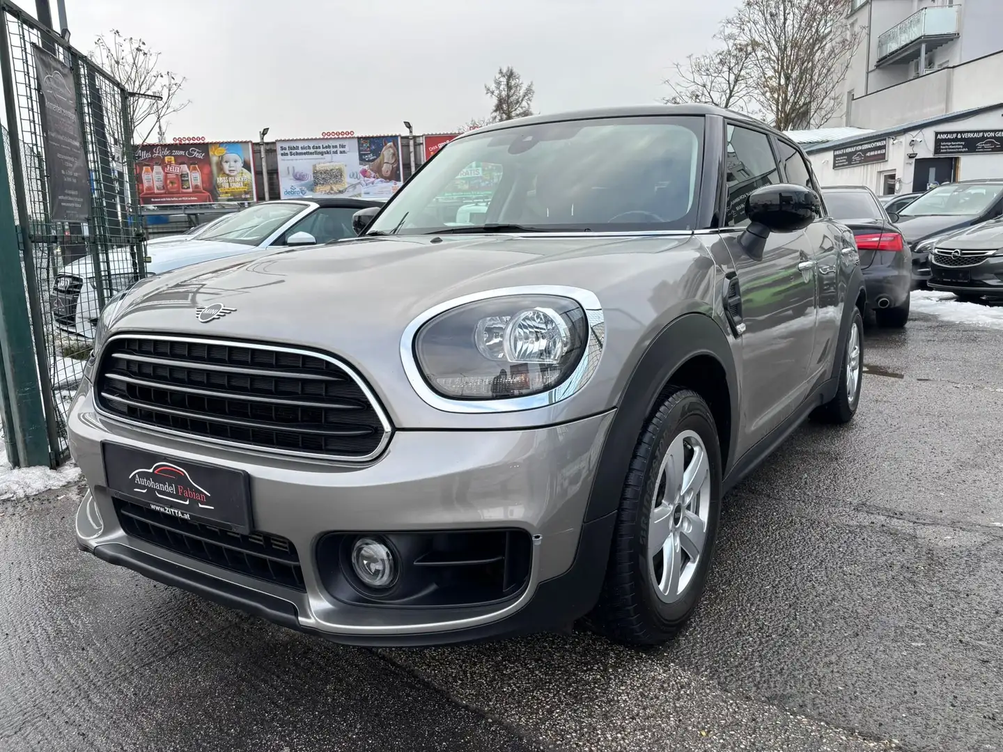 MINI Cooper Countryman Pepper Autom. 136PS PICKERL 9/26 Kamera Parkhife Silber - 1