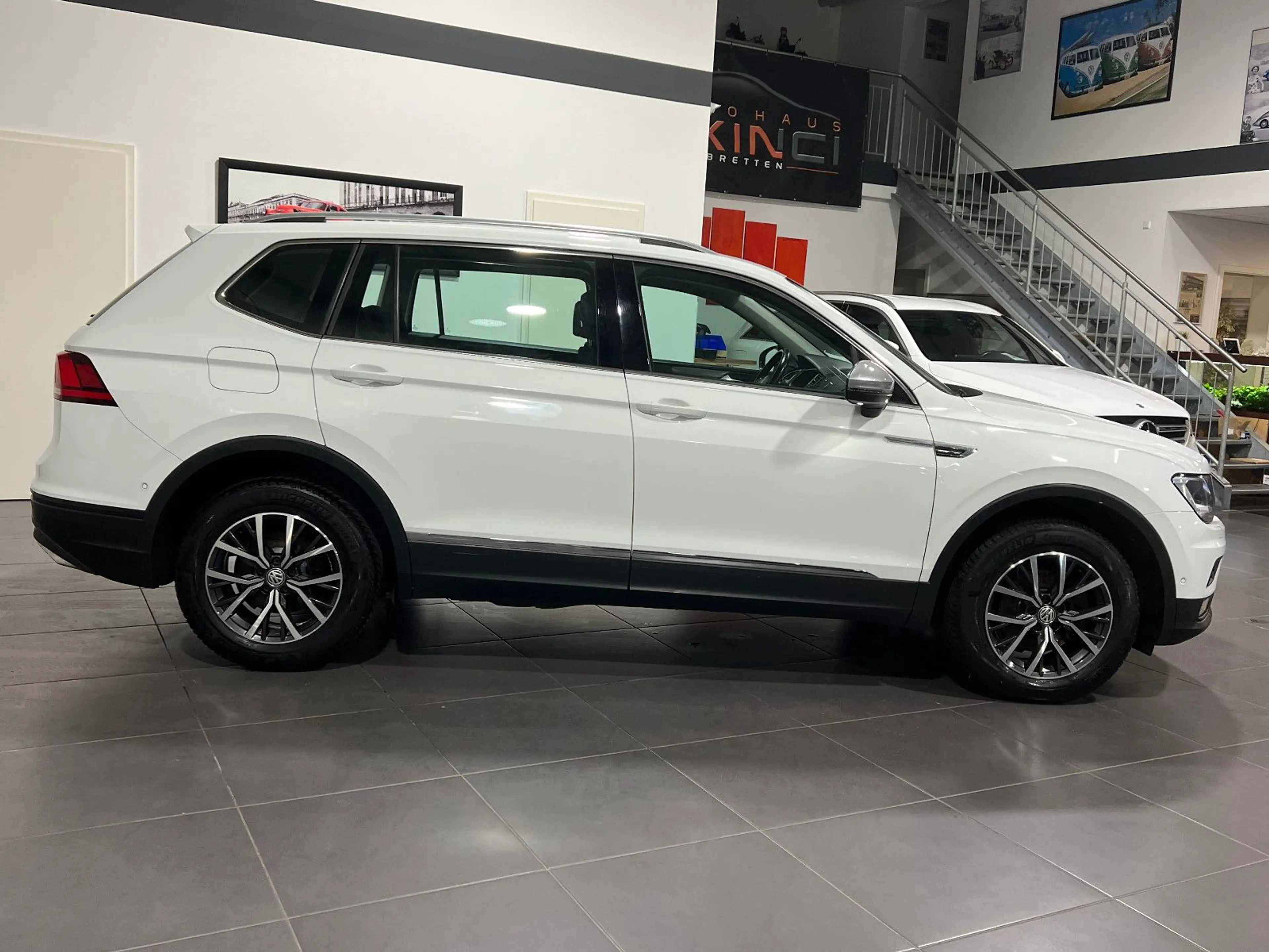 Volkswagen Tiguan Allspace 2.0 TDi Automatik *Navi*Kamera* — photo 8