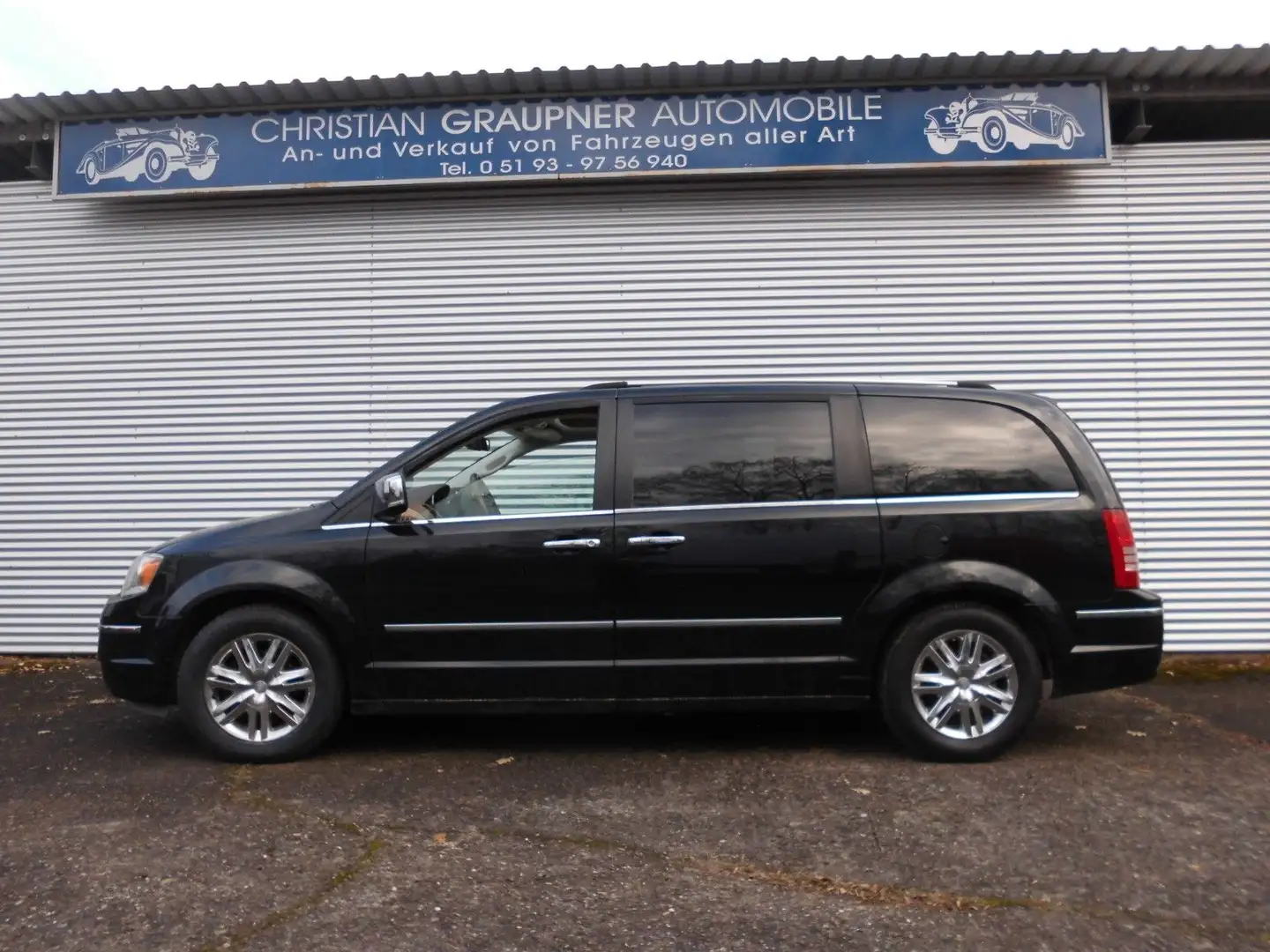 Chrysler Voyager Noir - 2