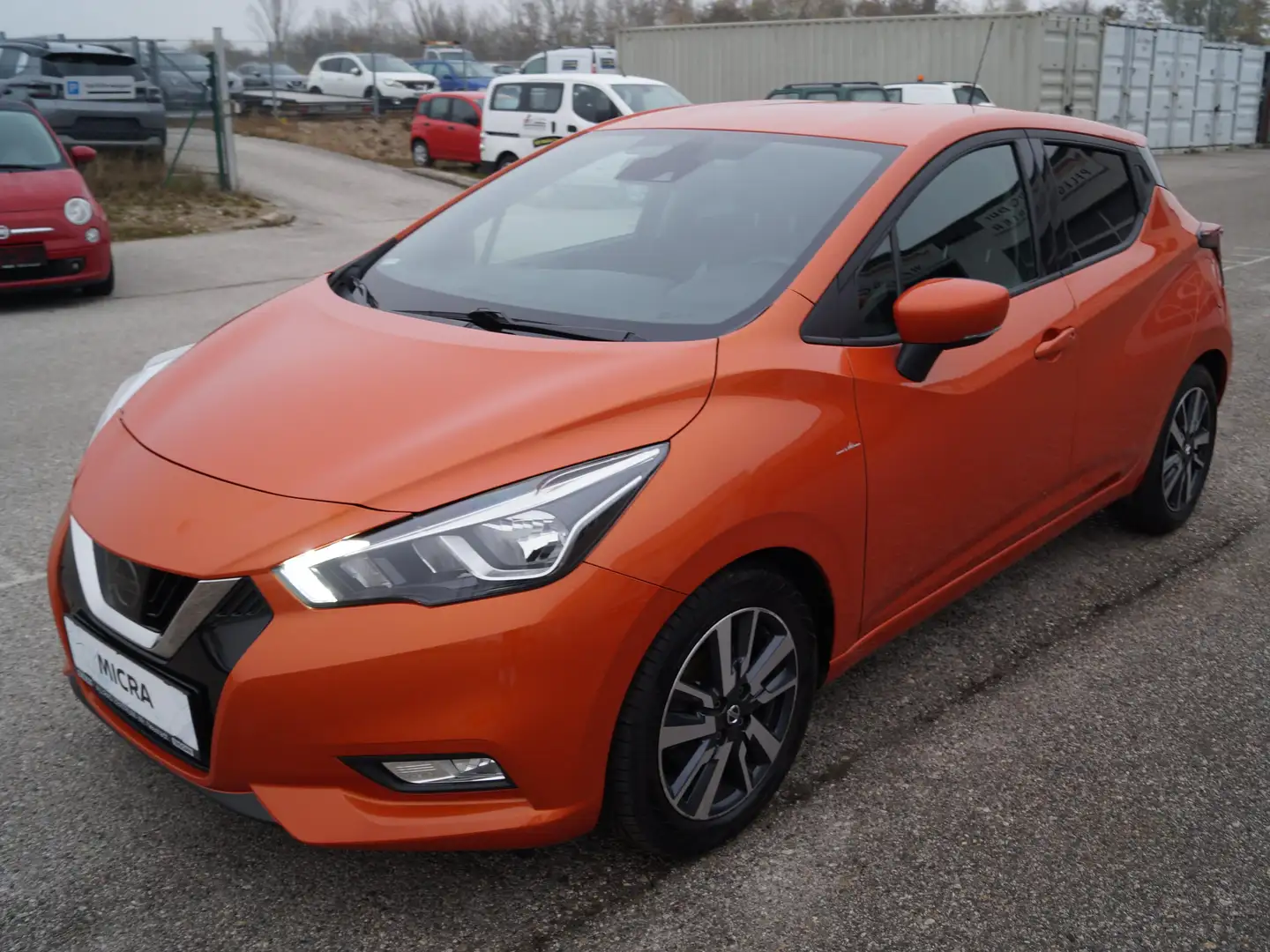 Nissan Micra N-Connecta Orange - 1