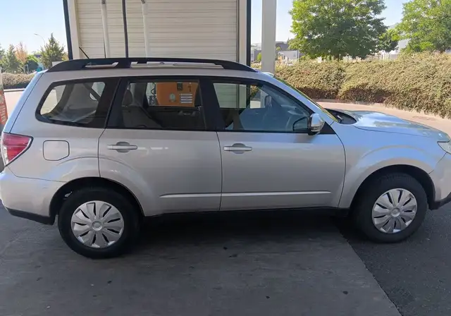 Subaru Forester view 3