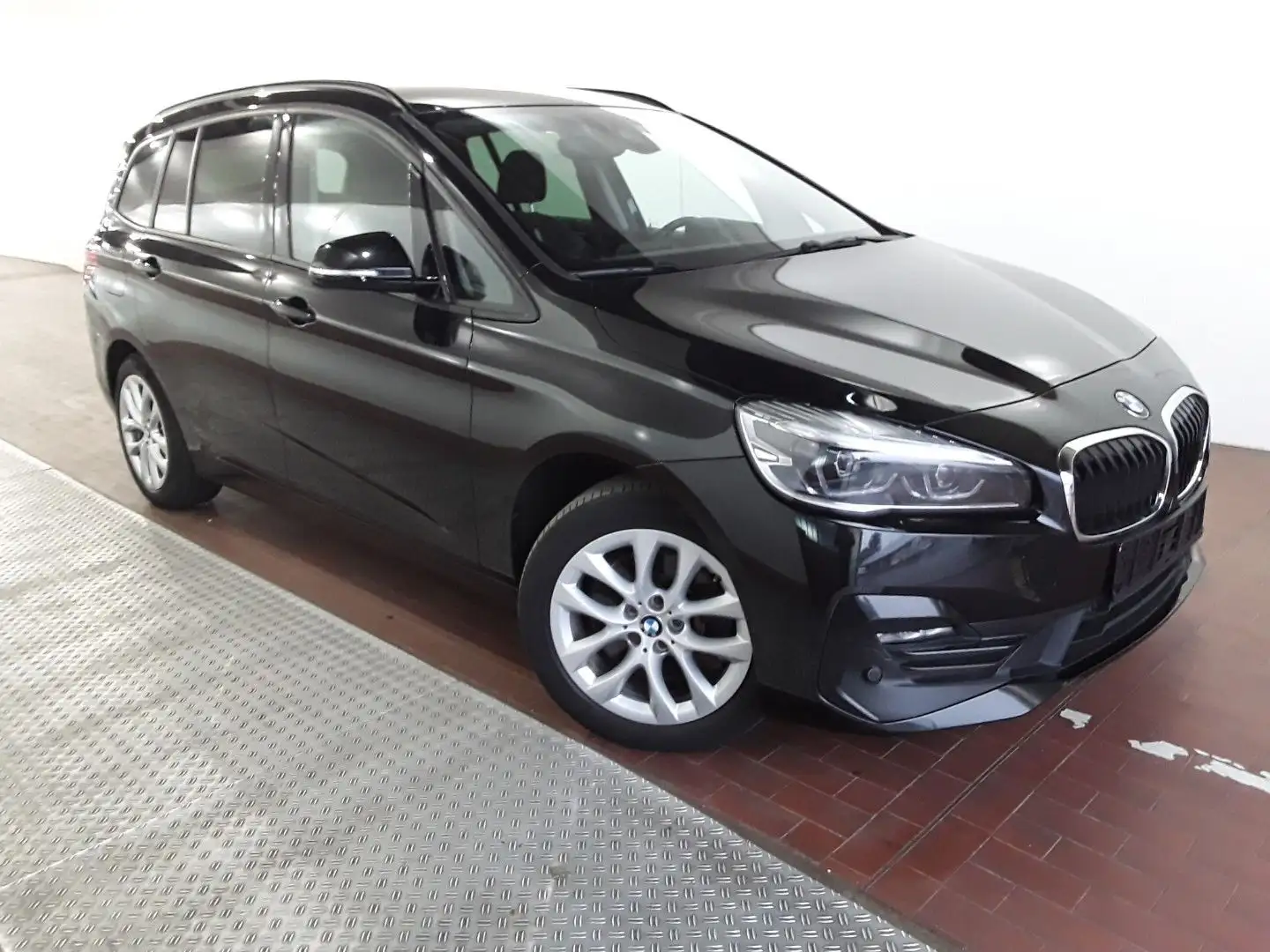 BMW 218 218d xDrive Gran Tourer Sport Line*7-SITZE*R-CAM Black - 2