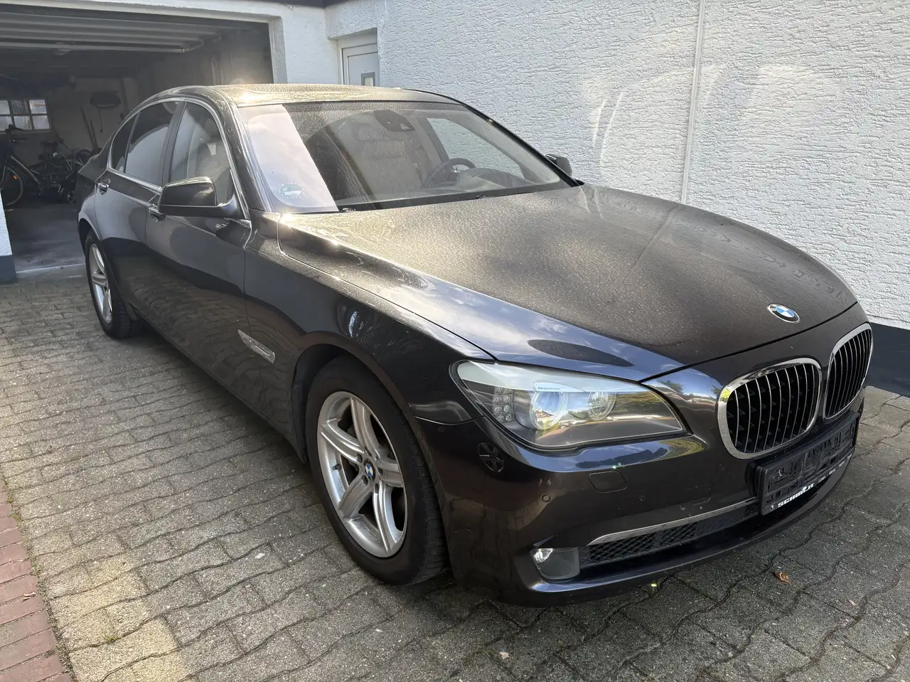 BMW 740
