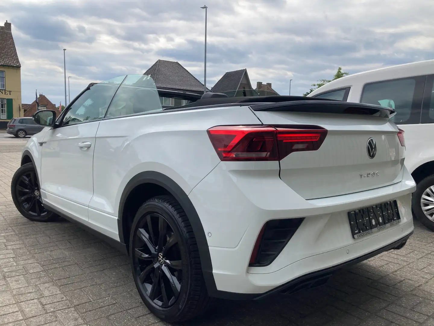 Volkswagen T-Roc -AUTOMAAT - R-LINE -LED -GPS -App -Afn.Trekhaak Blanc - 2