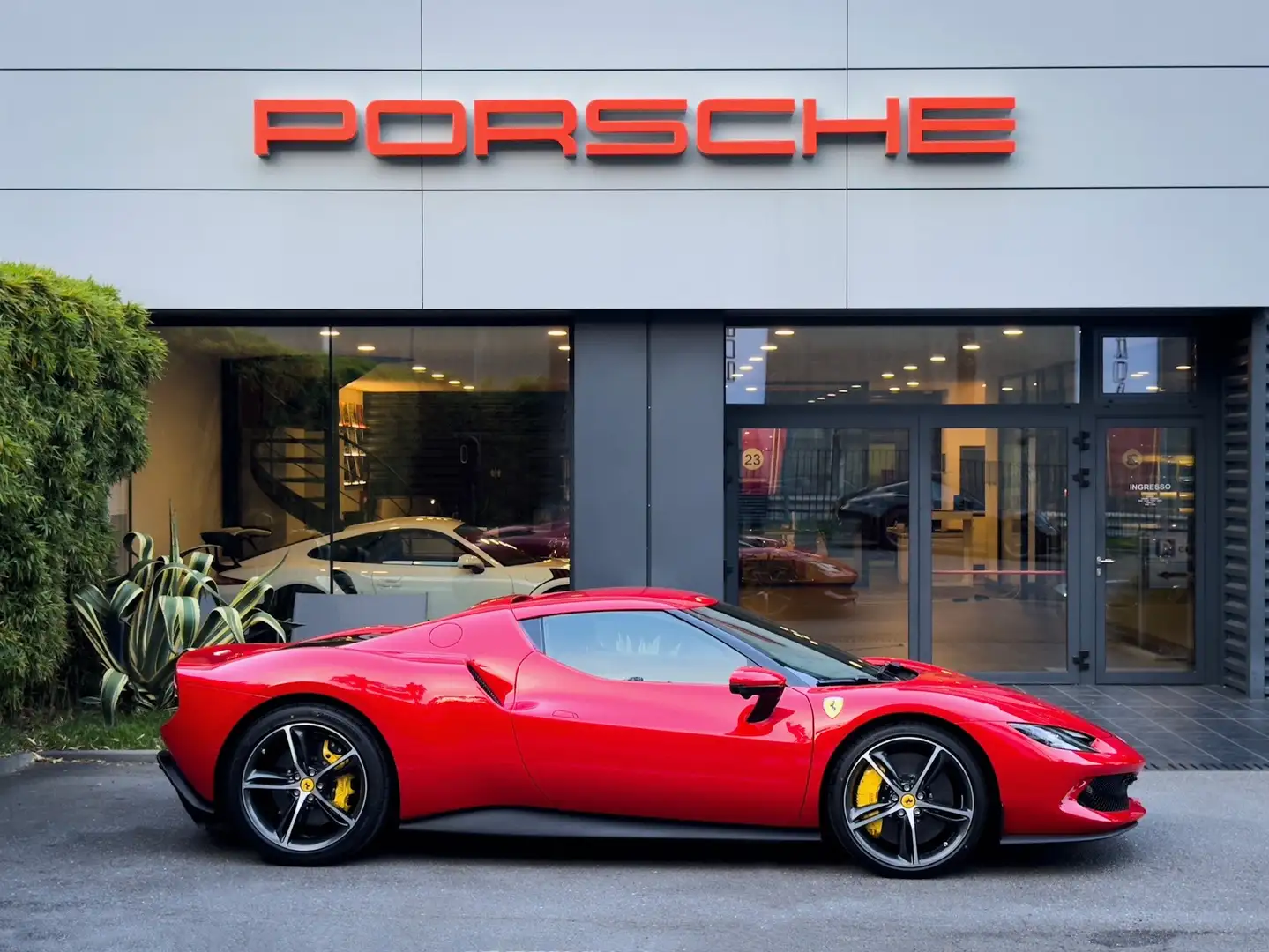 Ferrari 296 GTB LIFT SURROUND VIEW Roşu - 1