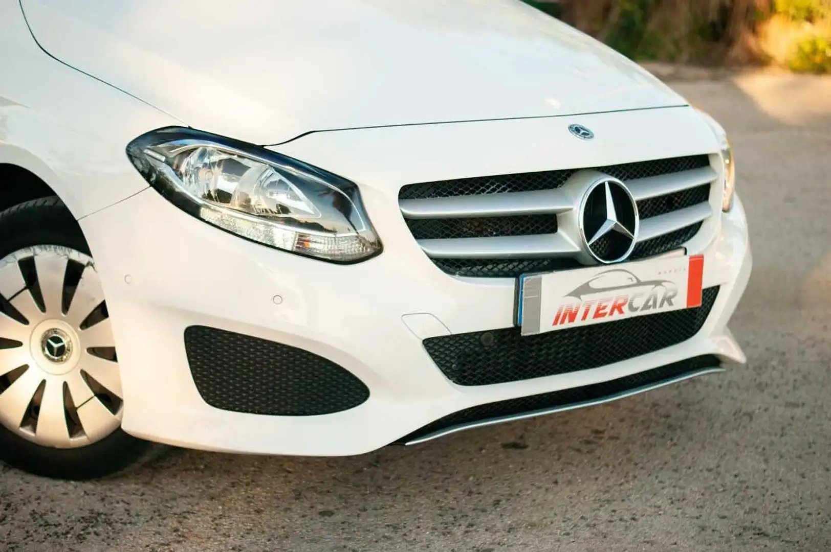 Mercedes-Benz B 200 200d Blanco - 2