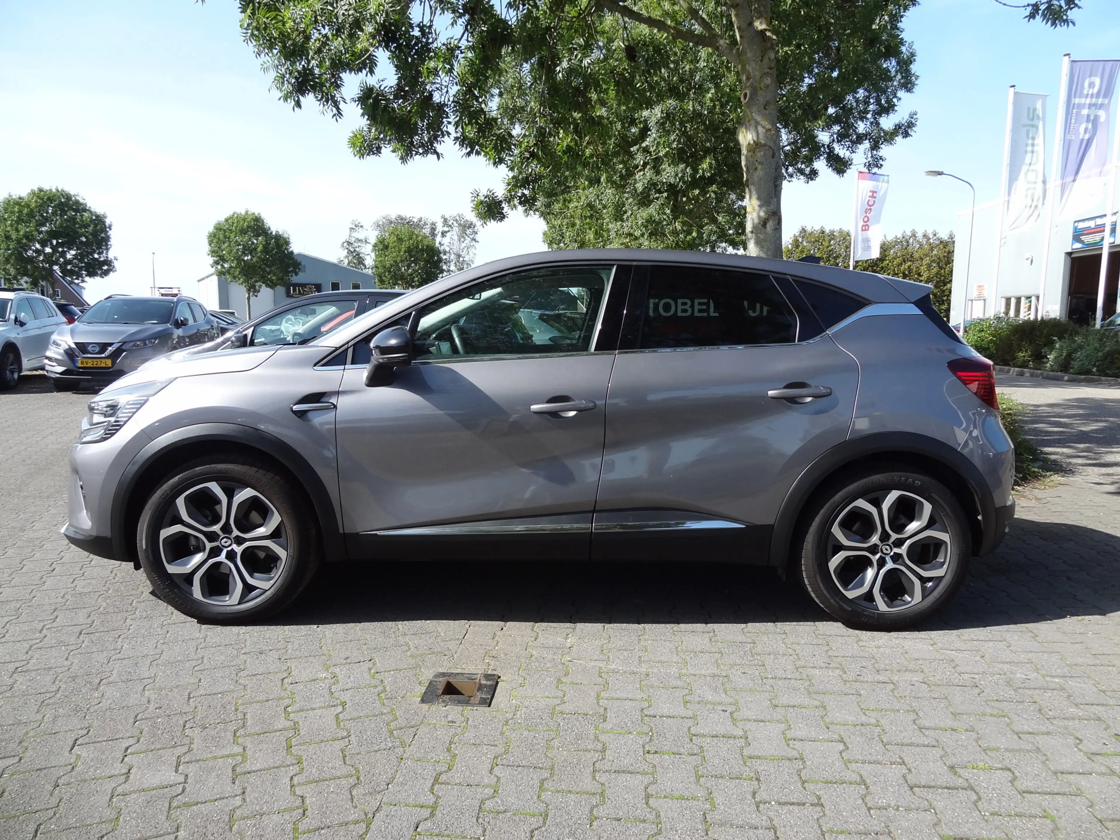 Renault Captur 1.6 E-Tech Hybrid 145 Intens — photo 5