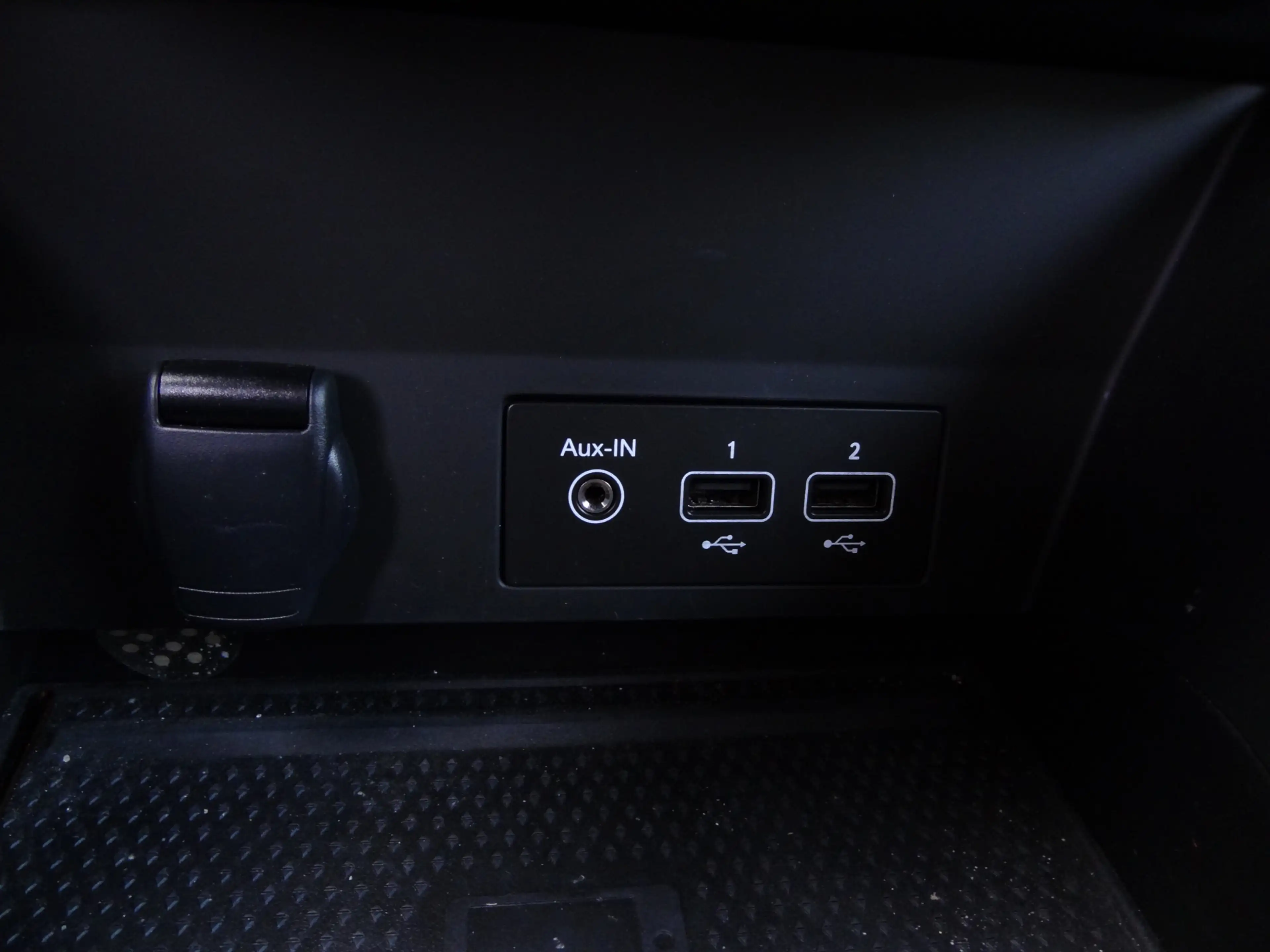 Renault Captur 1.6 E-Tech Hybrid 145 Intens — photo 15