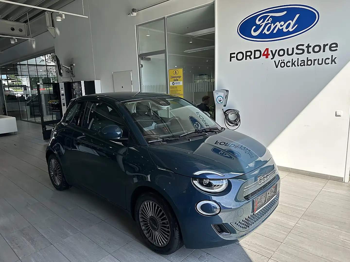 Fiat 500 Hatchback Hybrid Torino Grün - 1