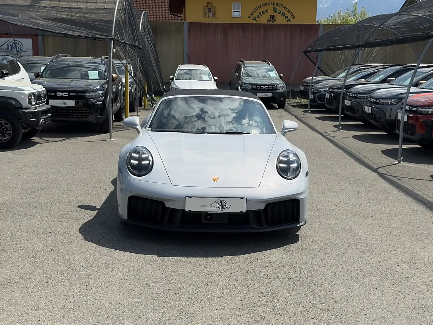 Porsche 911 Carrera 4 Cabrio GTS PDK ACC Matrix-LED BOSE Grau - 2