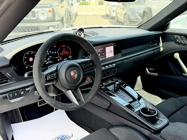 Porsche 911 Carrera 4 Cabrio GTS PDK ACC Matrix-LED BOSE Ansicht 10