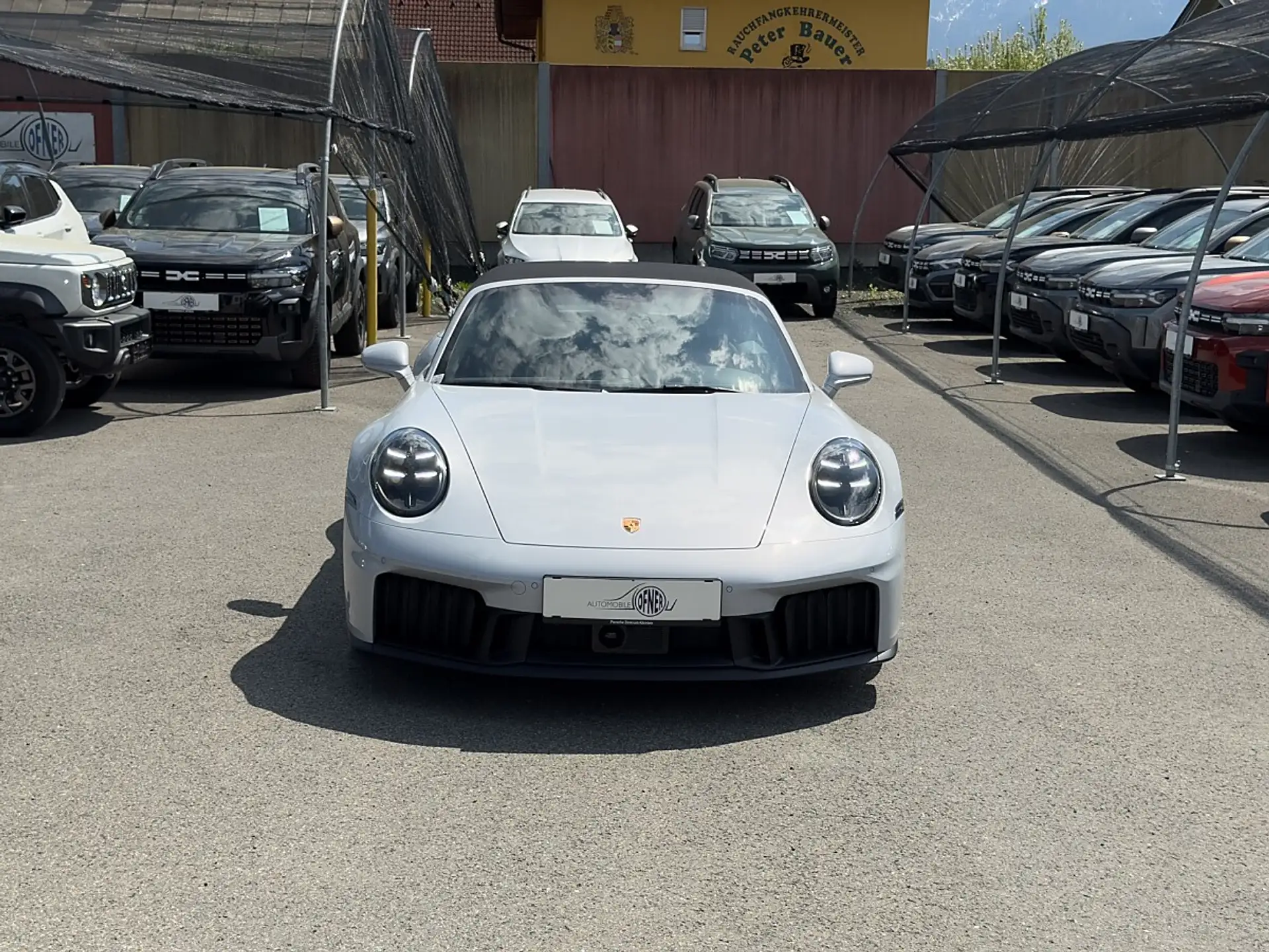 포르쉐 911 Carrera 4 GTS Cabriolet 2026 화이트 사진 2