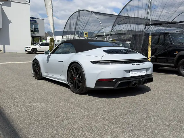 Porsche 911 Carrera 4 Cabrio GTS PDK ACC Matrix-LED BOSE Ansicht 31