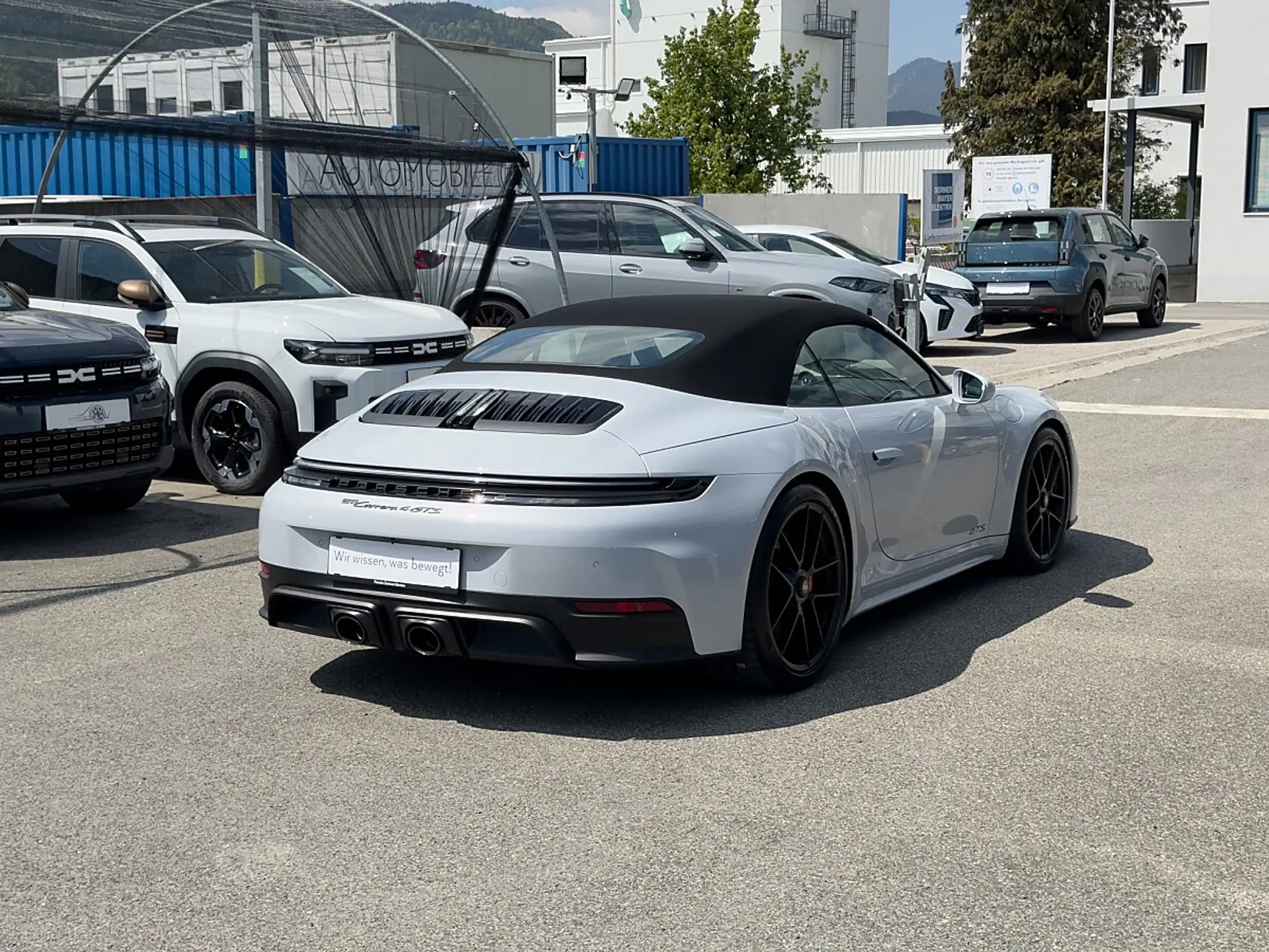 포르쉐 911 Carrera 4 GTS Cabriolet 2026 화이트 사진 4